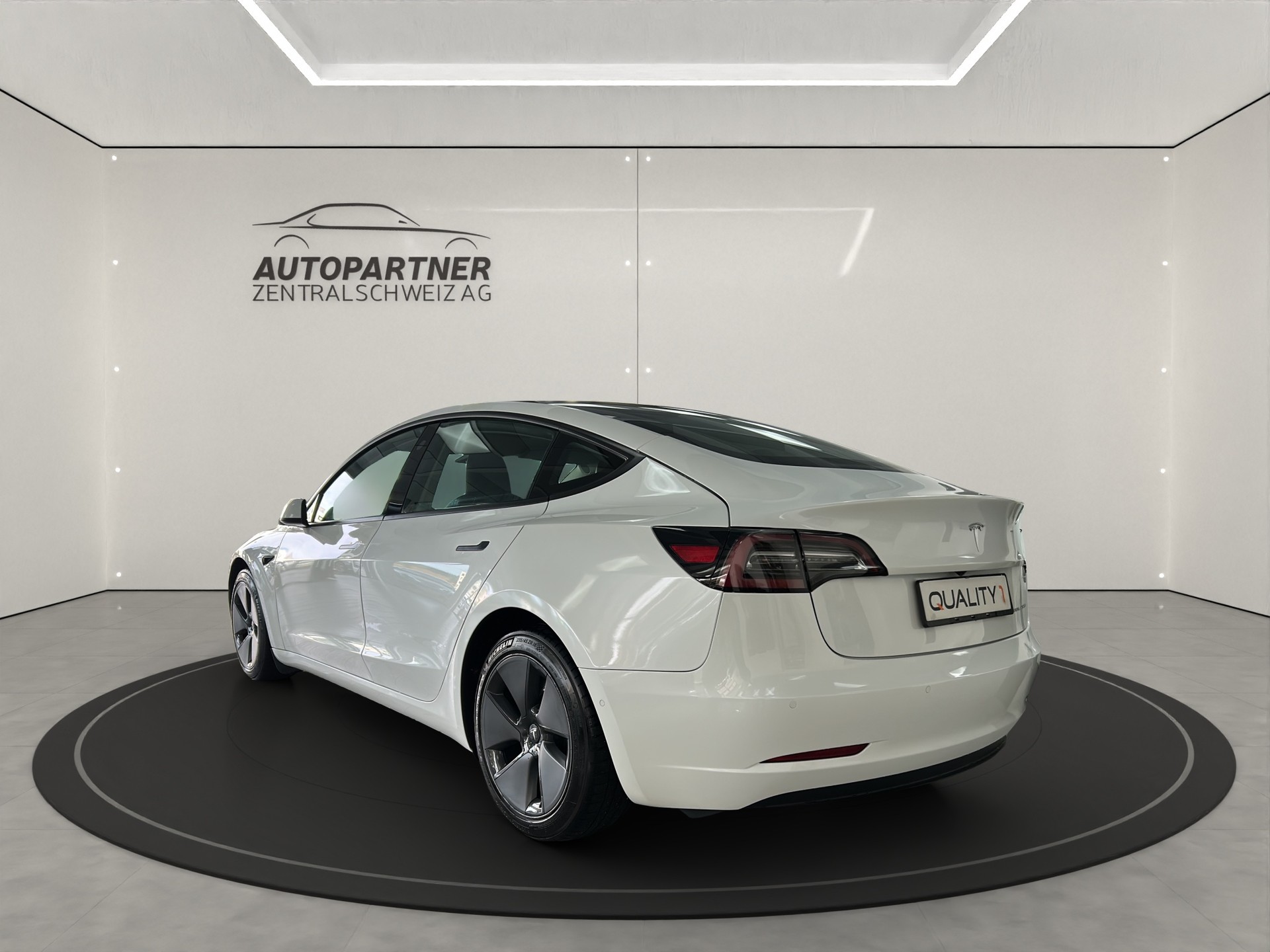 TESLA Model 3 Long Range Dual Motor AWD-image-2