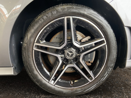 MERCEDES-BENZ A 250e AMG Line-image-7