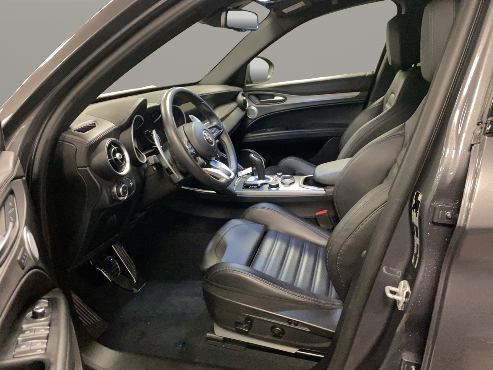 ALFA ROMEO STELVIO 2.0 Q4 280 Veloce P-image-10