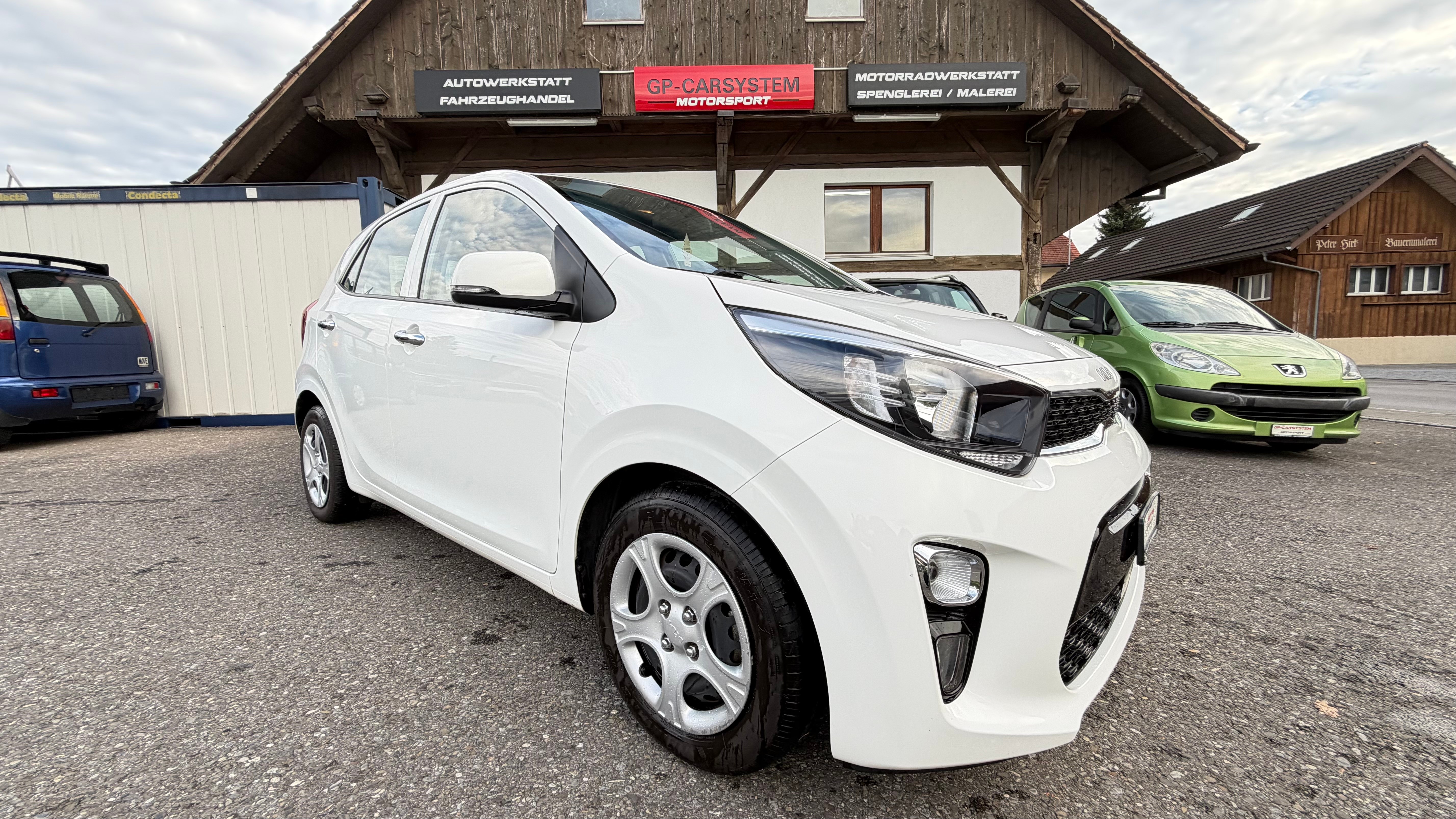 Car photo