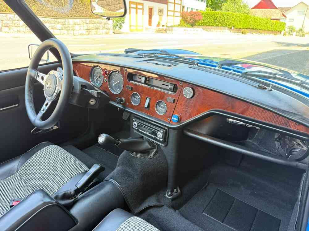 TRIUMPH Spitfire 1500-image-10