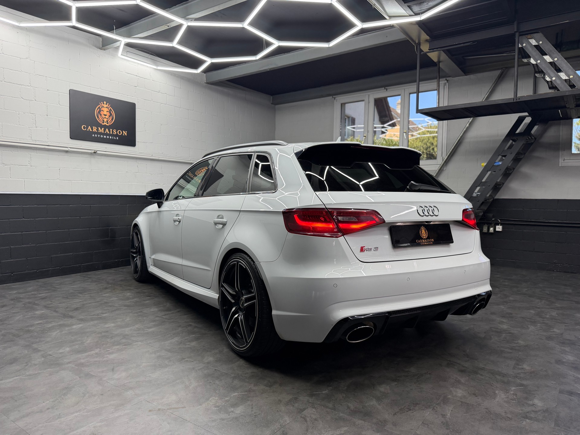 AUDI RS3 2.5 TSI quattro S-tronic | ABT-Tuning ab Werk | Schiebedach | B&O Soundanlage | Rückfahrkamera | CH-Auto-image-6