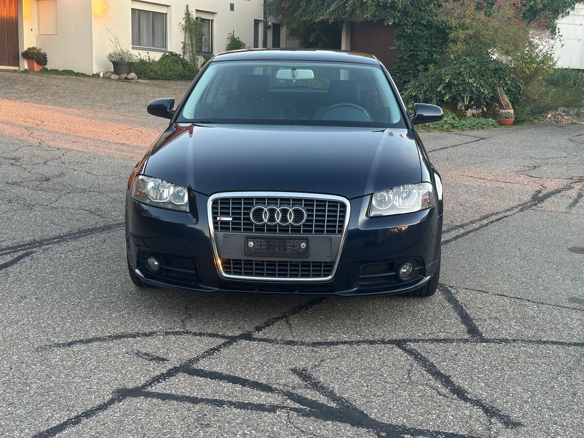 AUDI A3 1.8 Turbo FSI Attraction-image-2