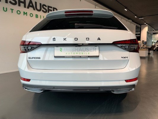 SKODA Superb 2.0 TDi SportL 4x4-image-5