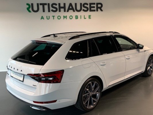 SKODA Superb 2.0 TDi SportL 4x4-image-8