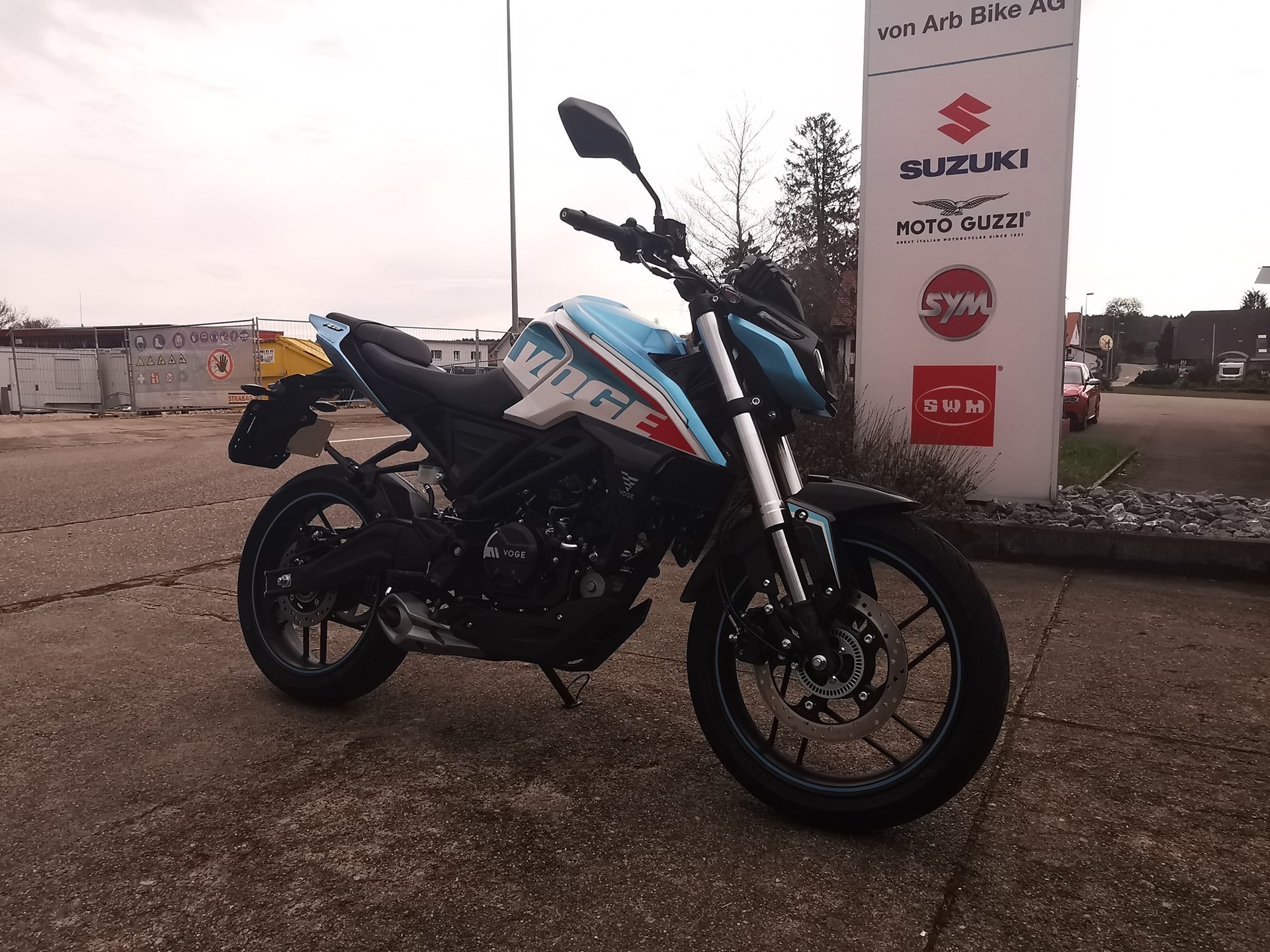 VOGE 125 R ABS-showroom-element-1