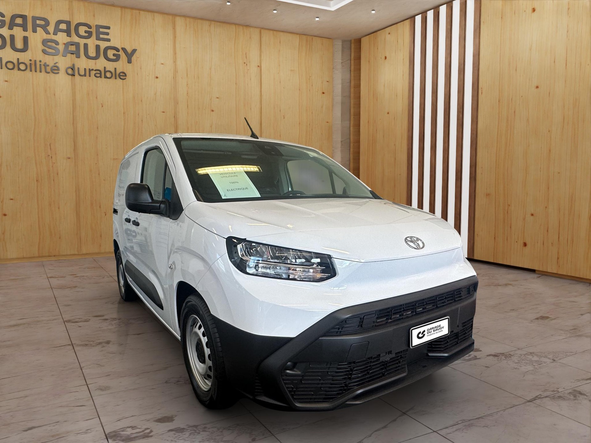 TOYOTA PROACE CITY Van L1 52KWh Active-showroom-element-2