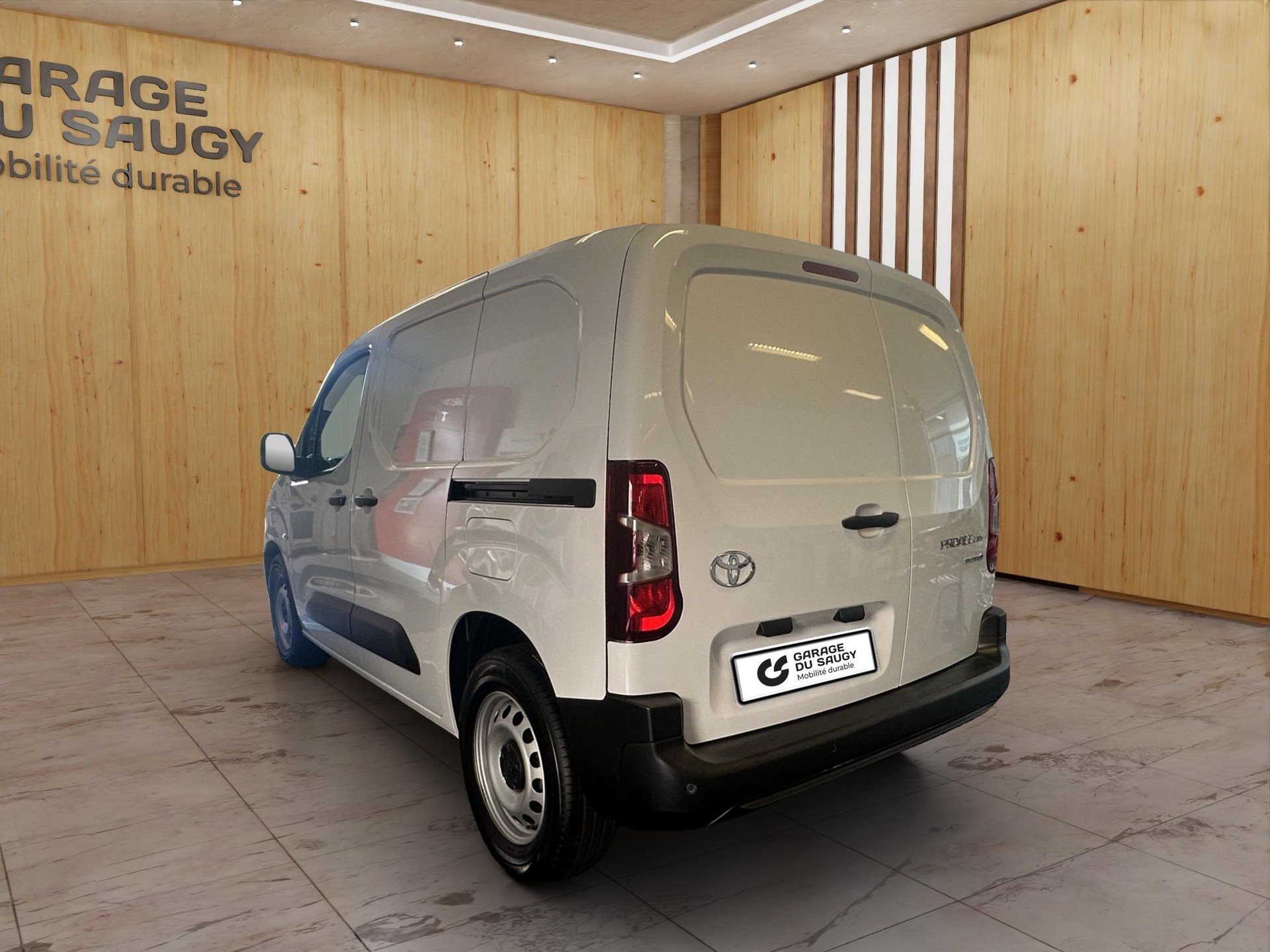 TOYOTA PROACE CITY Van L1 52KWh Active-image-4
