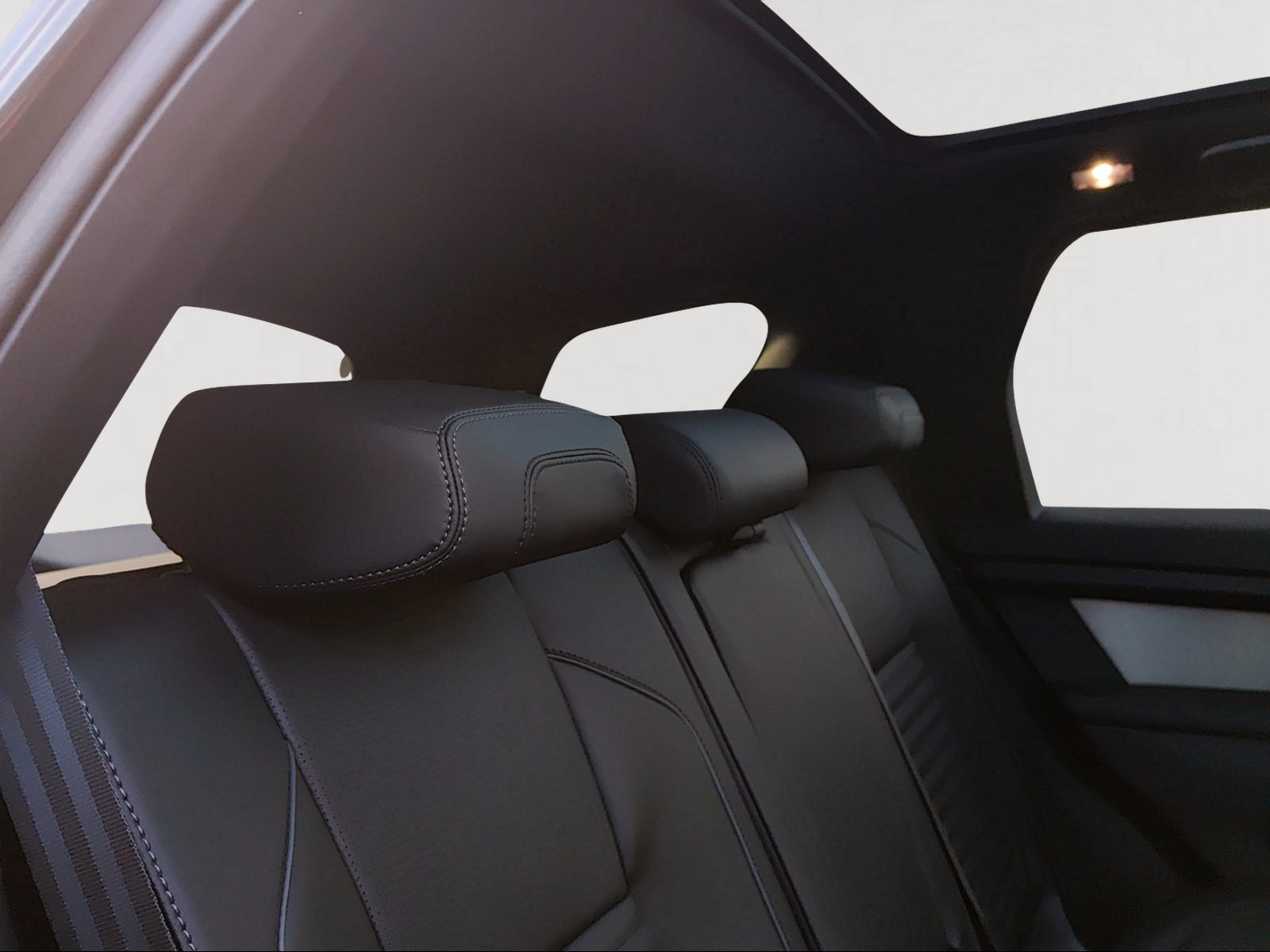 LAND ROVER Discovery Sport P270e 1.5 PHEV Dynamic SE AT8-image-8