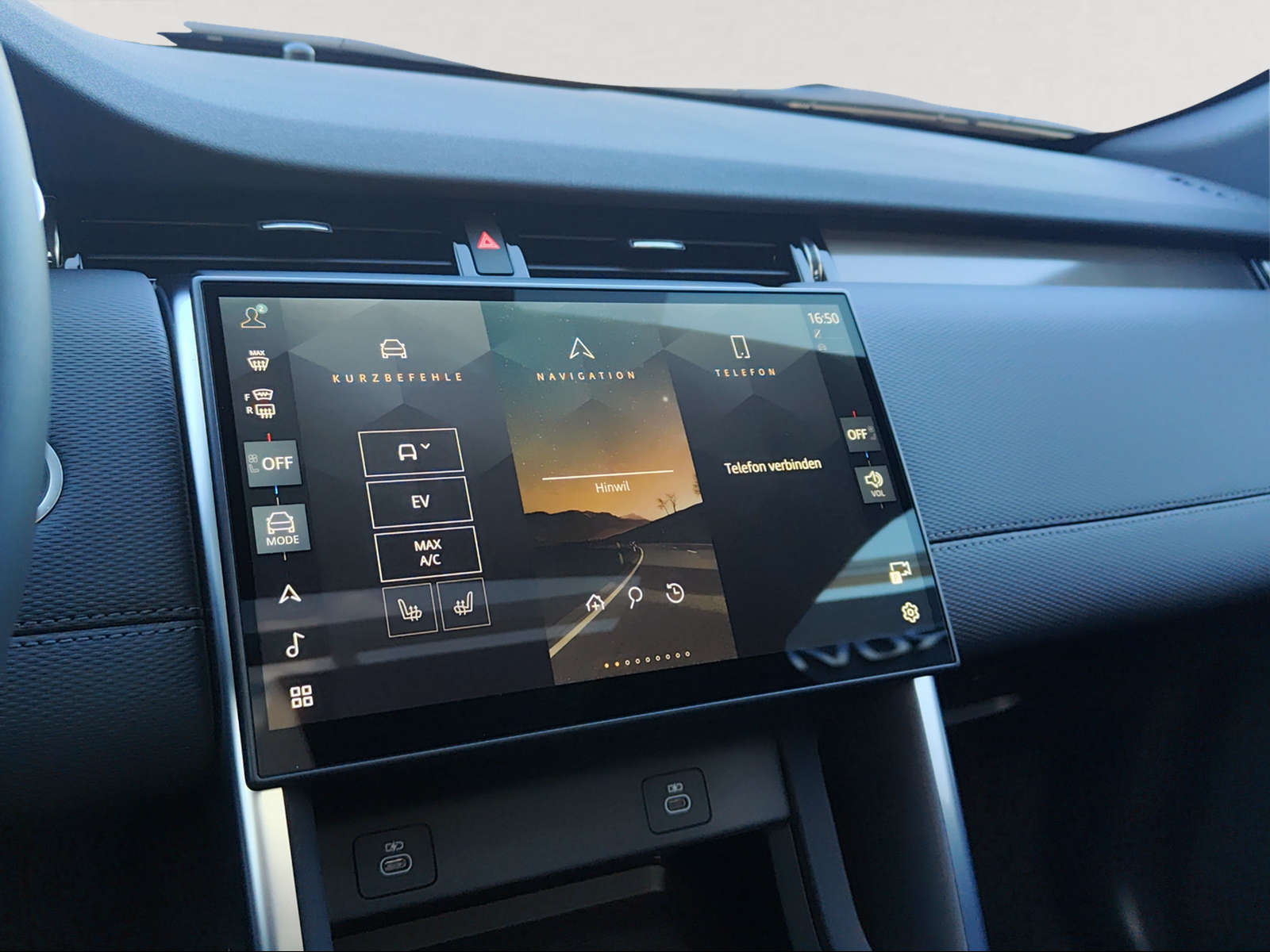 LAND ROVER Discovery Sport P270e 1.5 PHEV Dynamic SE AT8-image-12