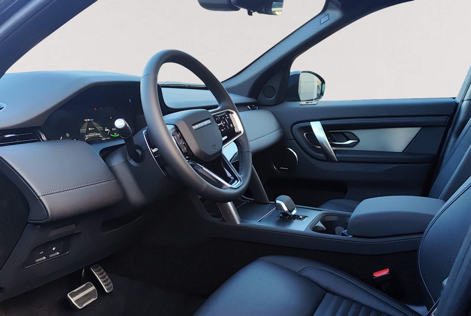 LAND ROVER Discovery Sport P270e 1.5 PHEV Dynamic SE AT8-image-6