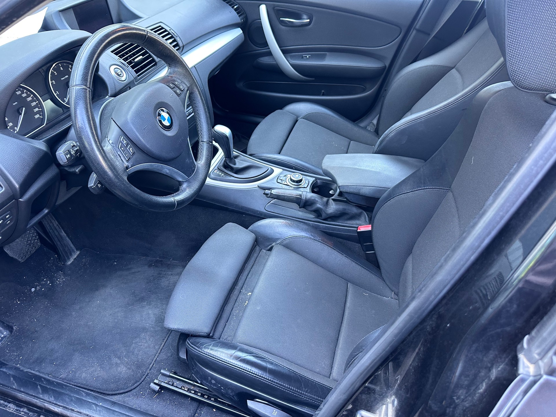 BMW 120i Steptronic-image-4