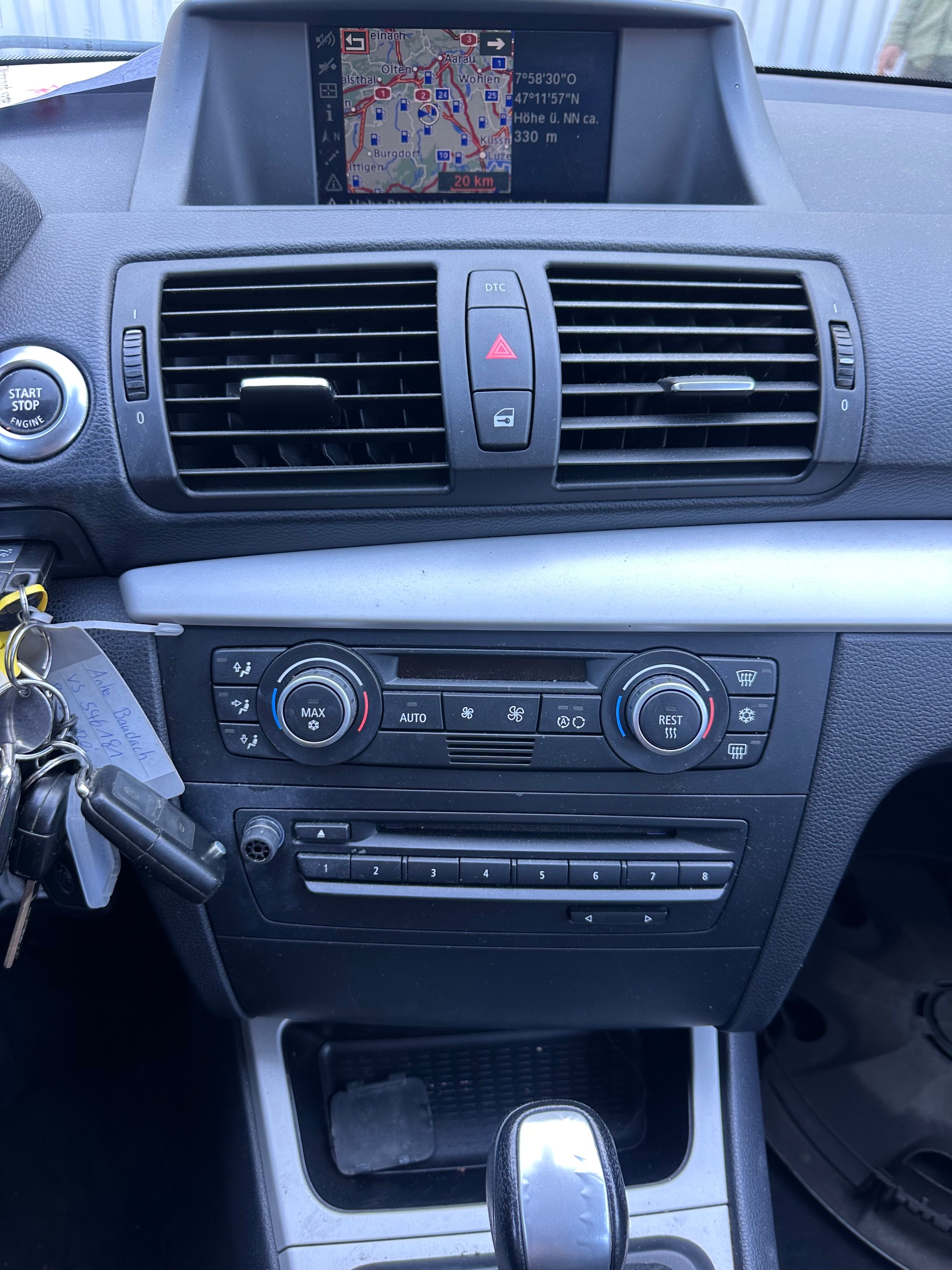 BMW 120i Steptronic-image-5