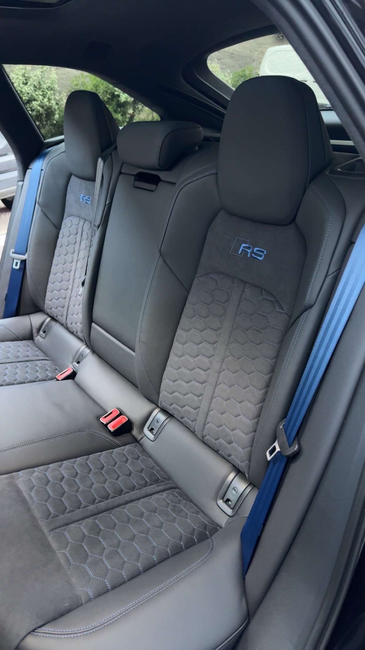 AUDI RS6 Avant 4.0 TFSI V8 Performance quattro-image-4