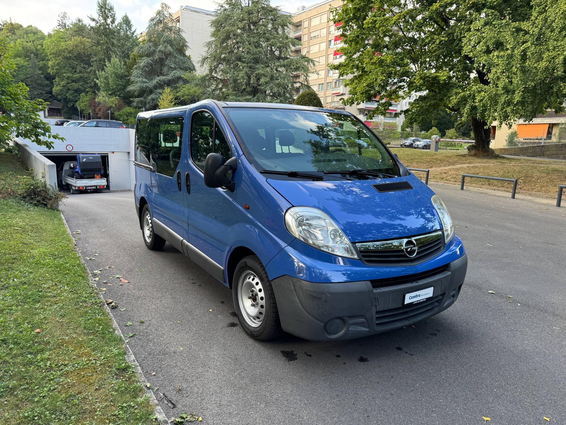 OPEL Vivaro 2.5 CDTI 2.7t L1H1-image-1