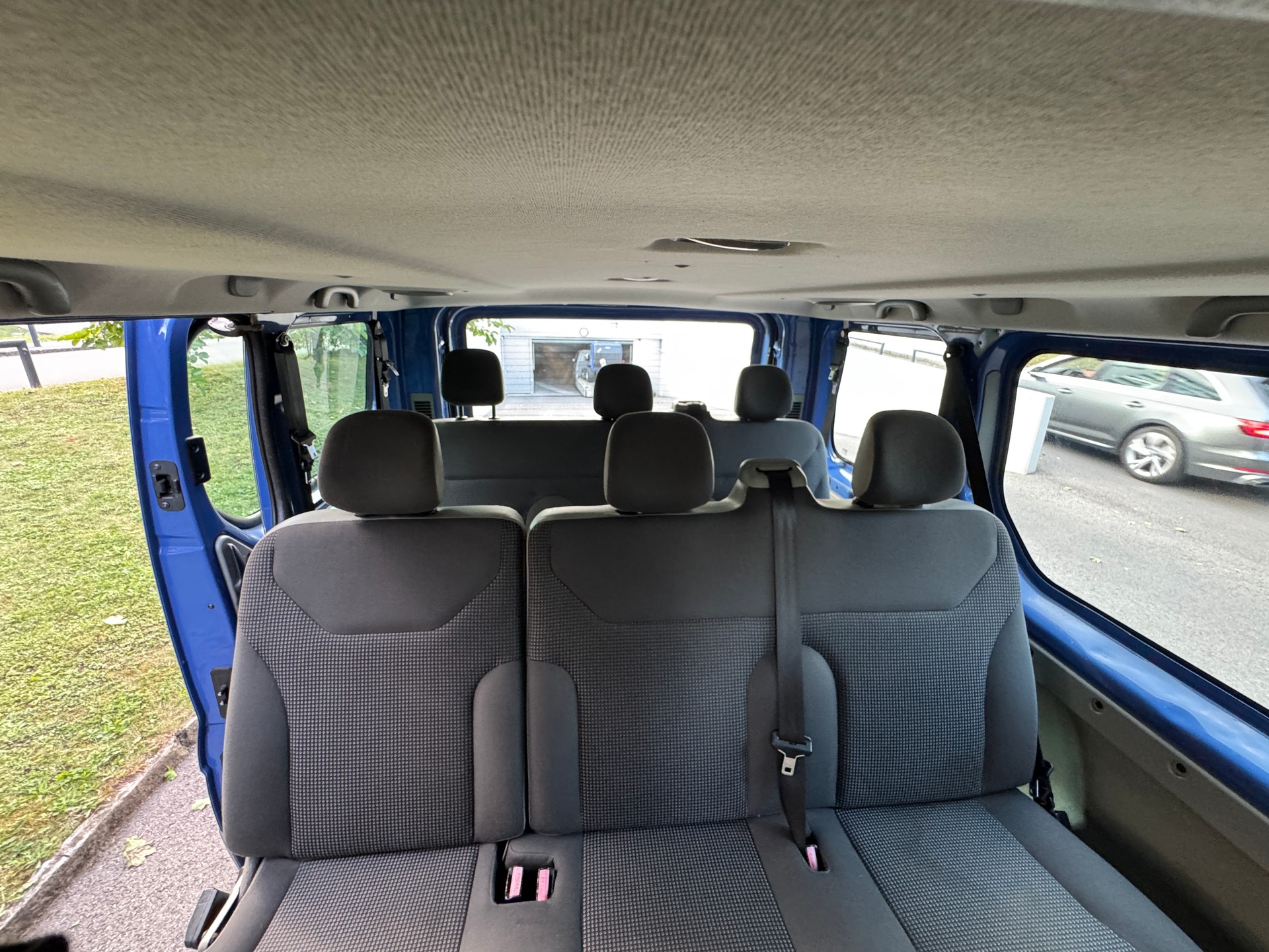 OPEL Vivaro 2.5 CDTI 2.7t L1H1-image-12