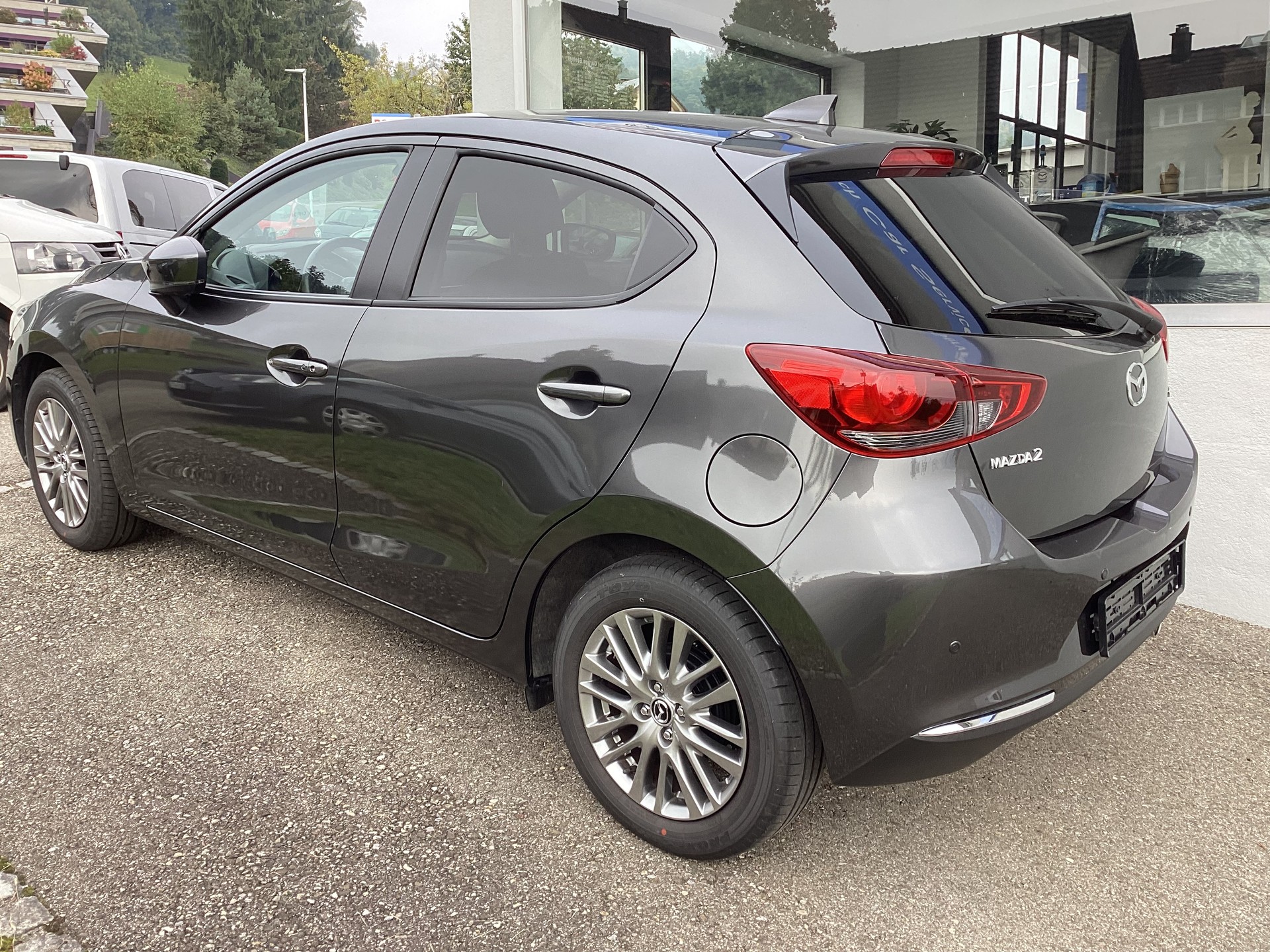 MAZDA 2 SKYACTIV-G 90 Revolution Automat-image-3