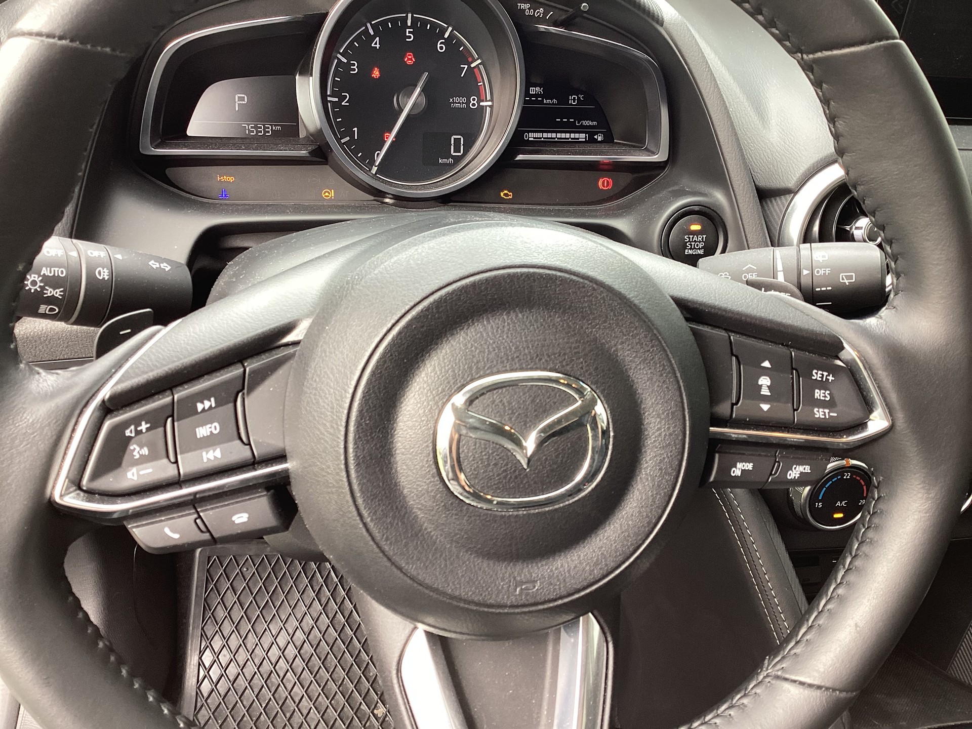 MAZDA 2 SKYACTIV-G 90 Revolution Automat-image-8