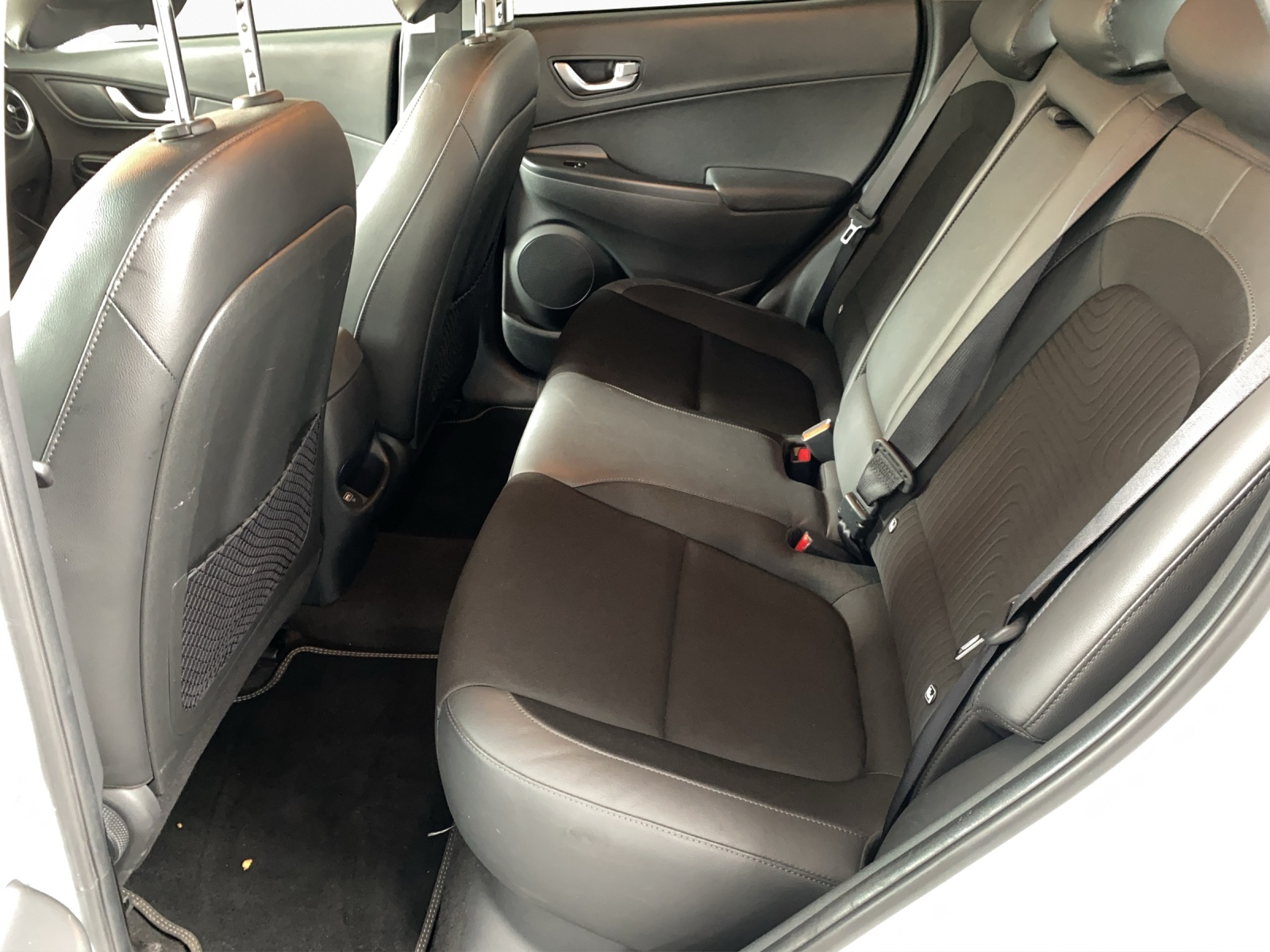 HYUNDAI Kona Electric Amplia-image-10
