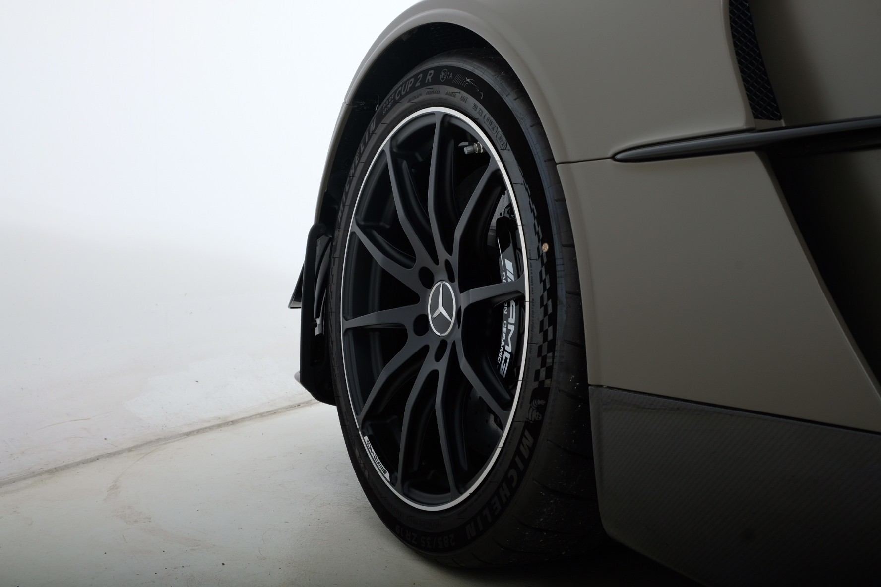 MERCEDES-BENZ AMG GT Speedshift DCT-image-12