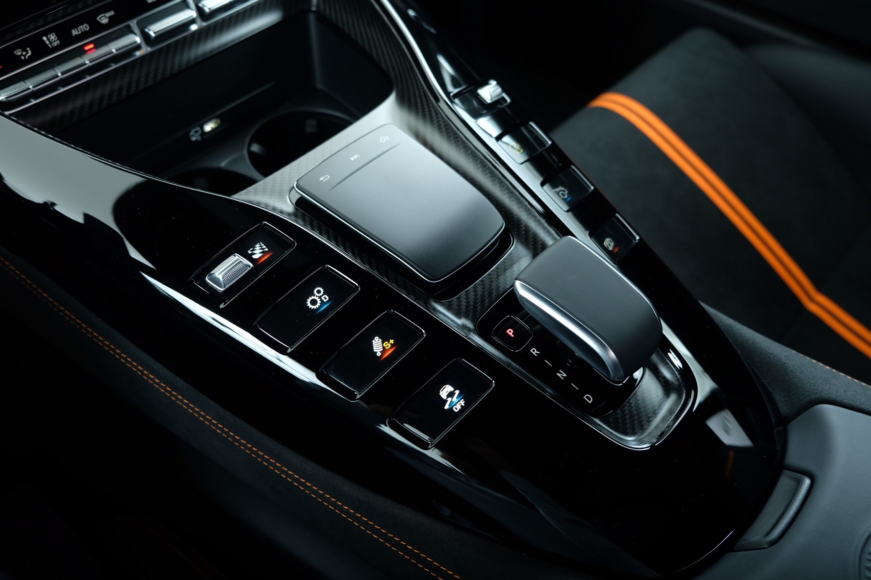 MERCEDES-BENZ AMG GT Speedshift DCT-image-21