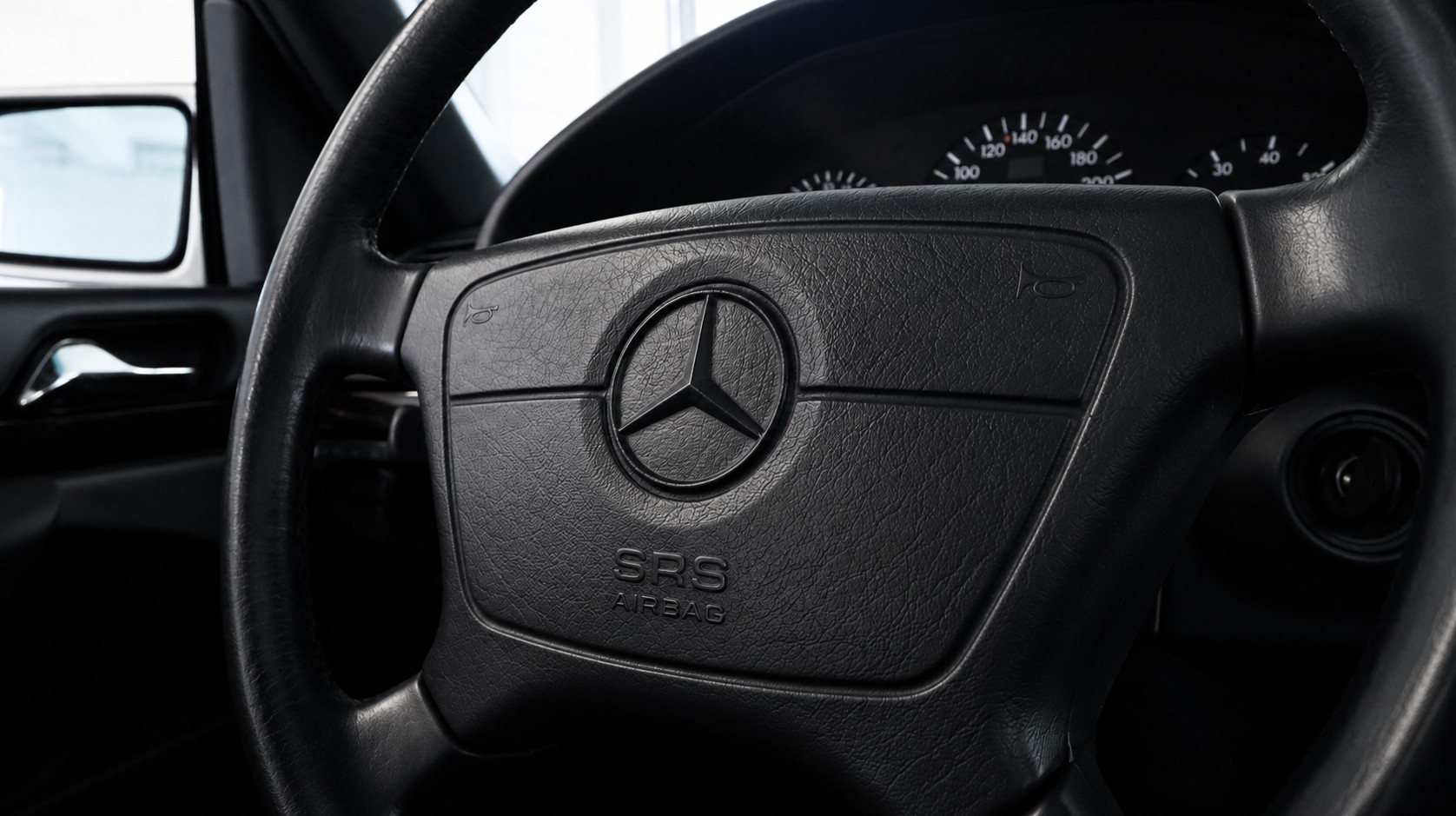 MERCEDES-BENZ 500SEL-image-14