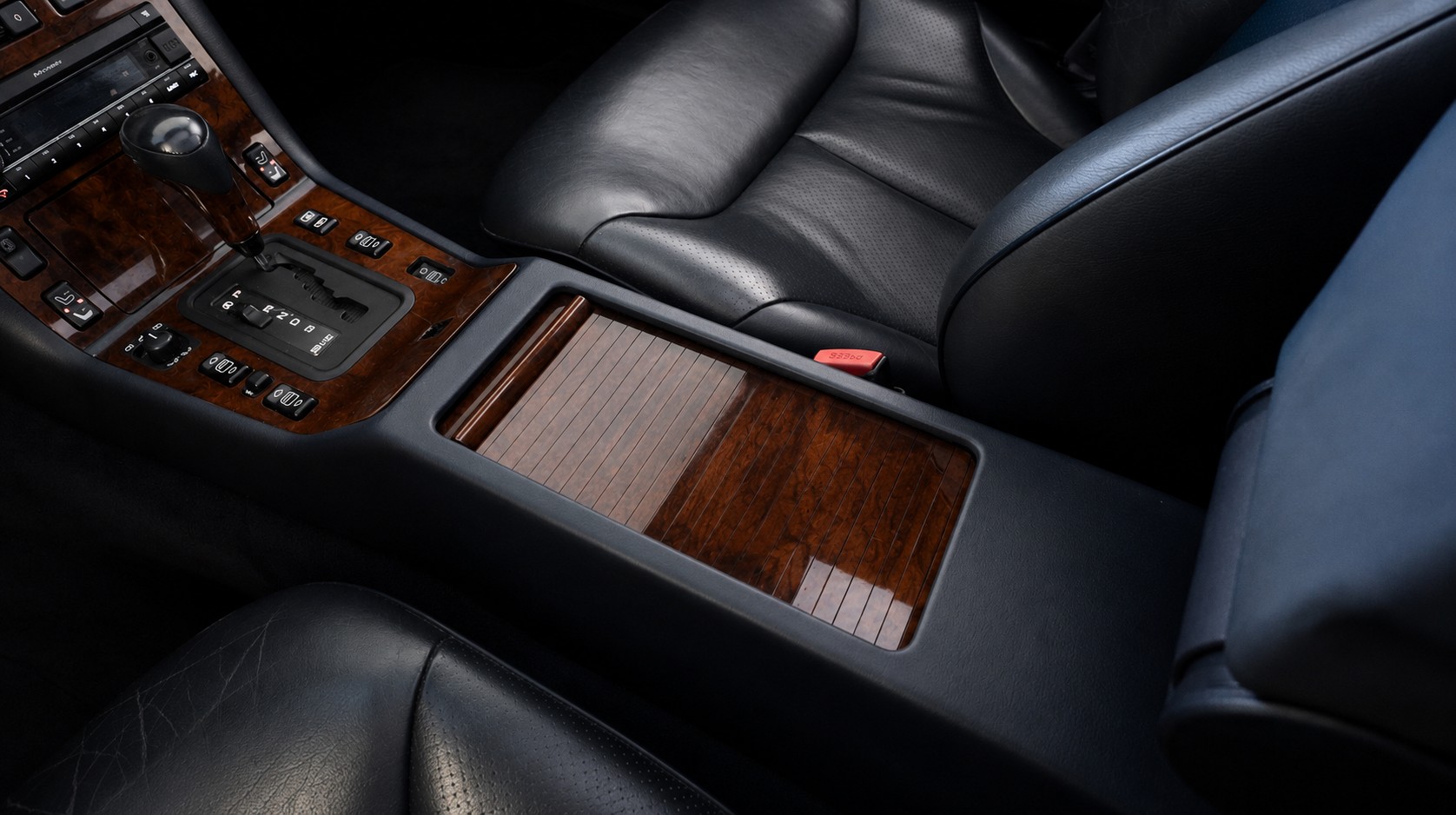 MERCEDES-BENZ 500SEL-image-10