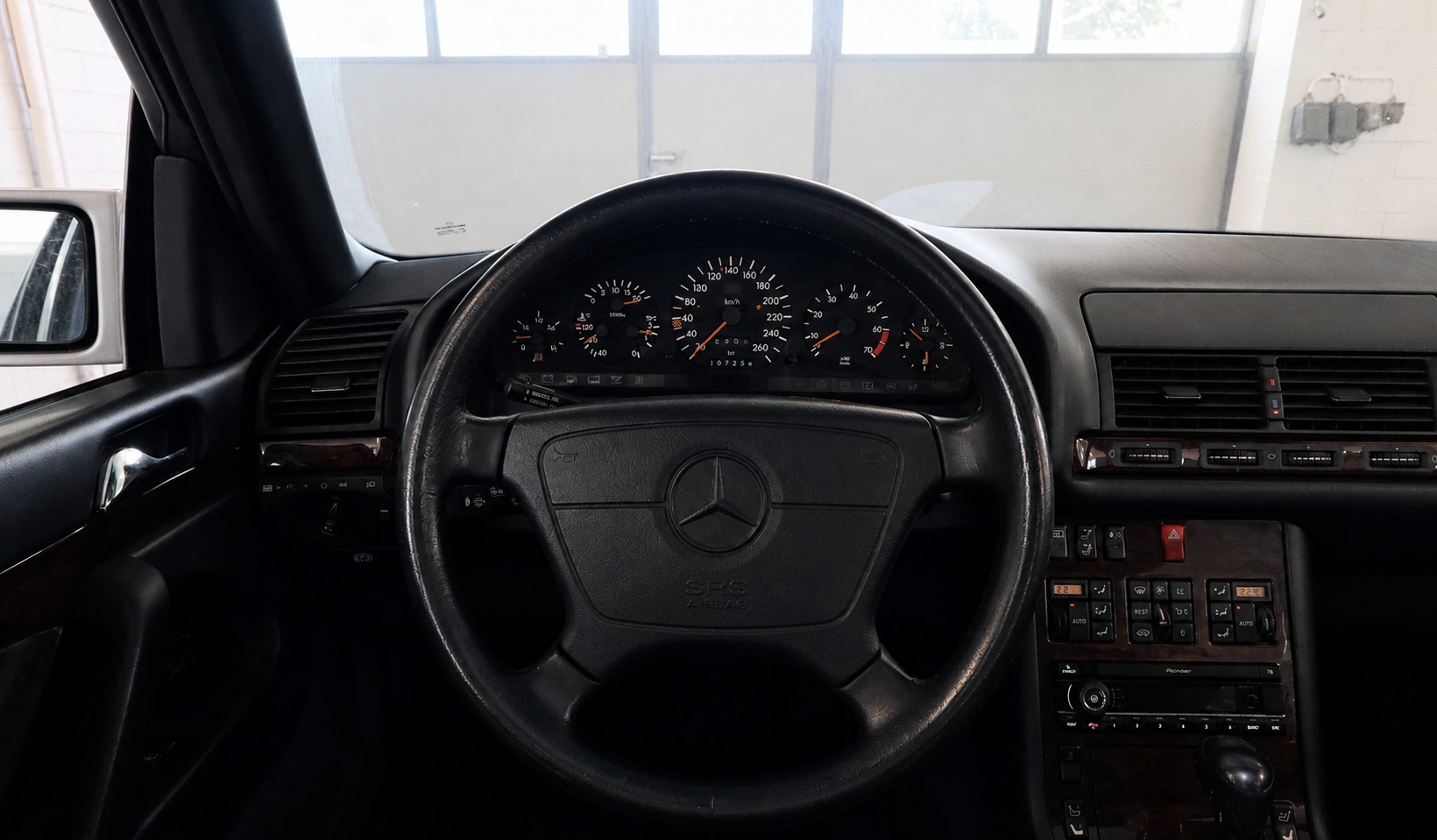 MERCEDES-BENZ 500SEL-image-6