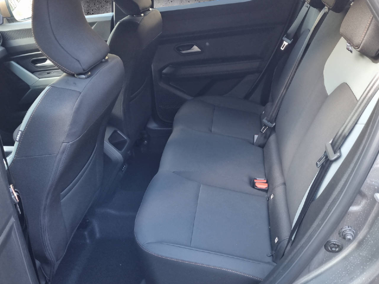 DACIA Duster extreme 1.6 hybrid 140-image-7