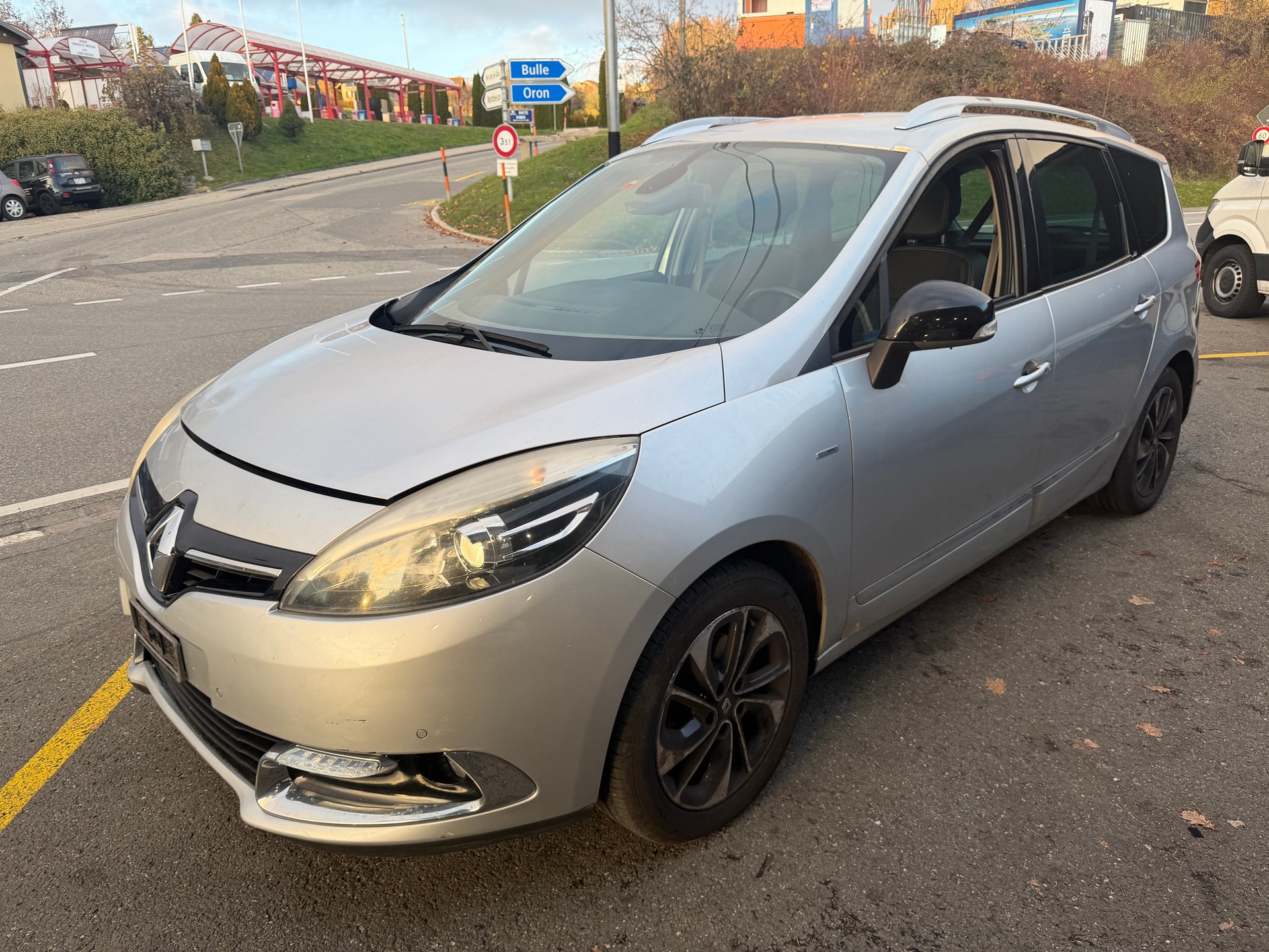 RENAULT Grand Scénic 1.2 16V Turbo Limited-image-1