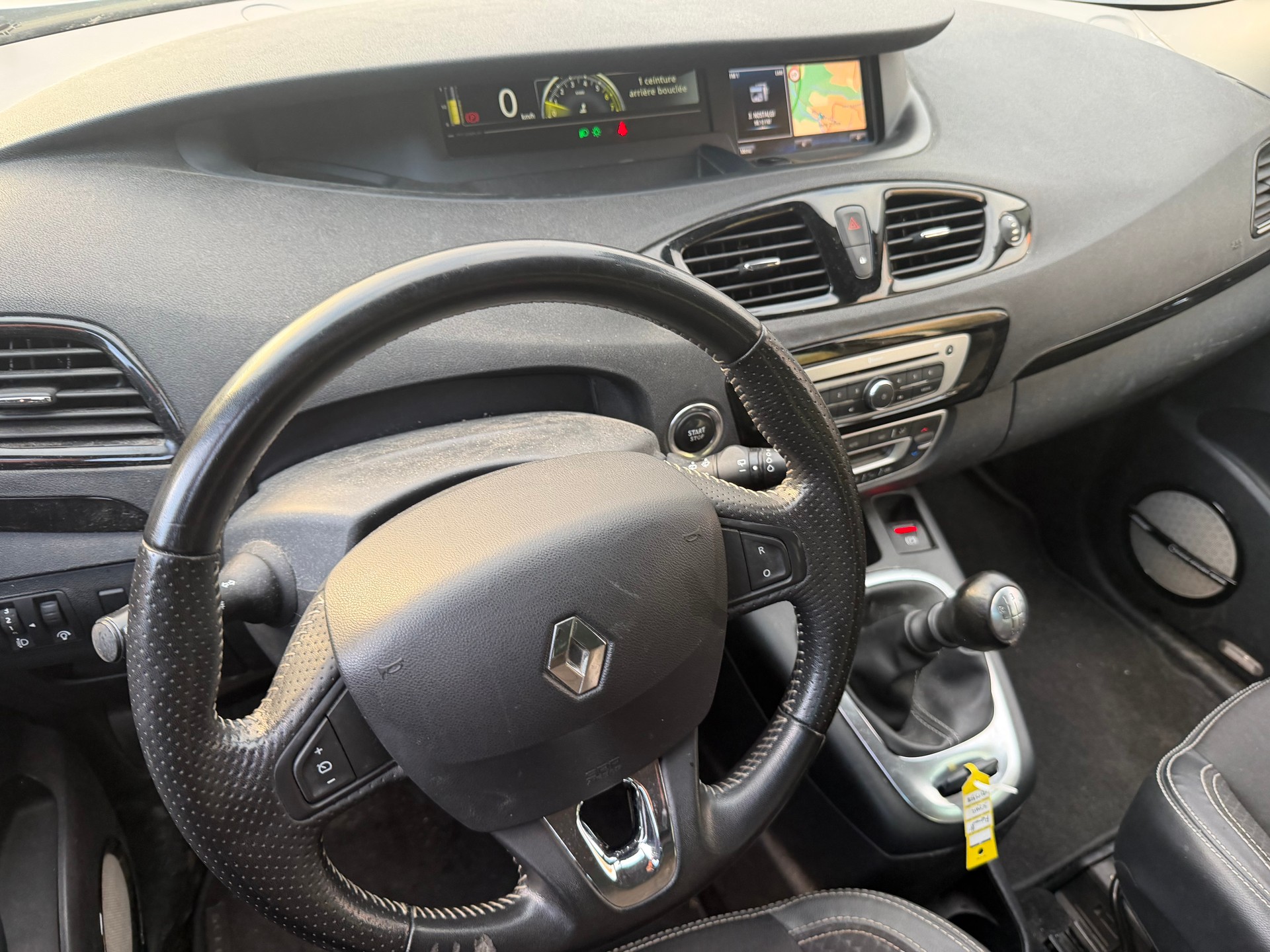 RENAULT Grand Scénic 1.2 16V Turbo Limited-image-6