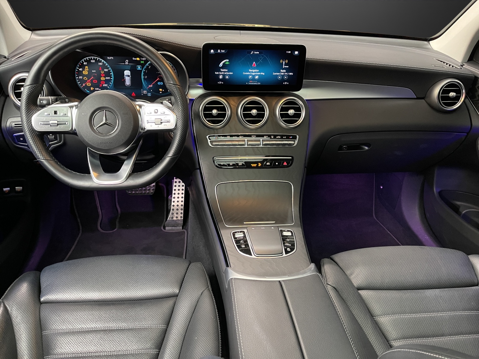 MERCEDES-BENZ GLC 300 e AMG Line 4Matic-image-6