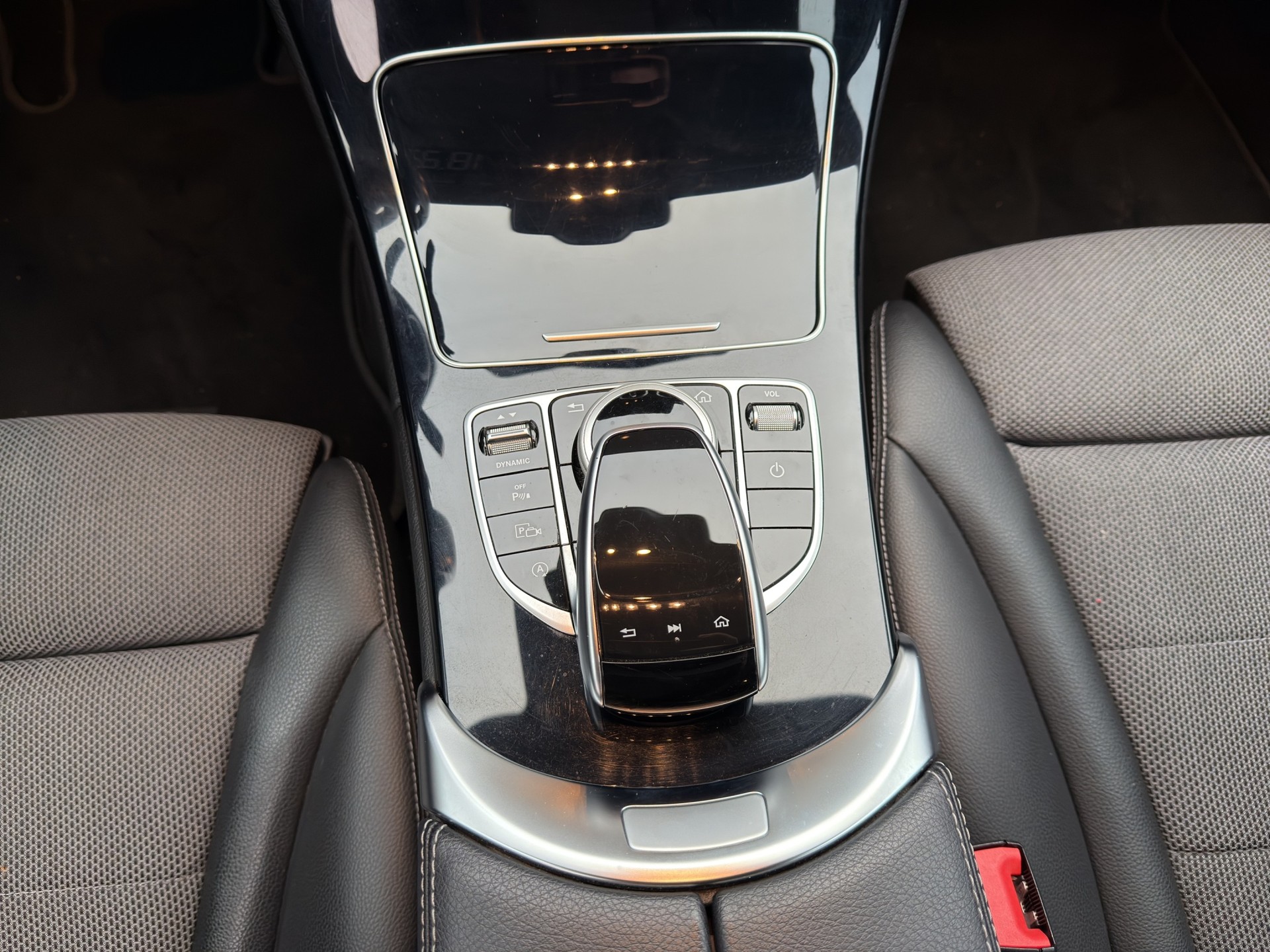 MERCEDES-BENZ C 220 d Avantgarde 4Matic 9G-Tronic**Sommer & Winter Reifen**-image-12