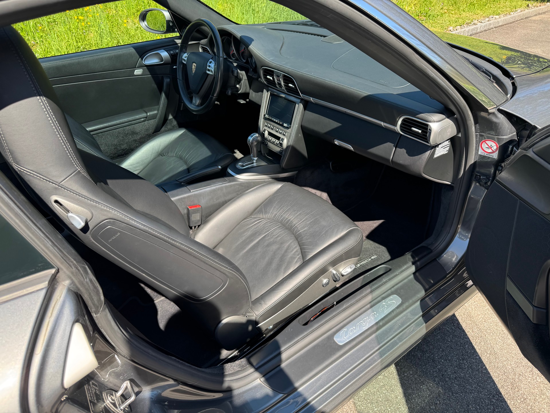 PORSCHE 911 Targa 4S-image-7