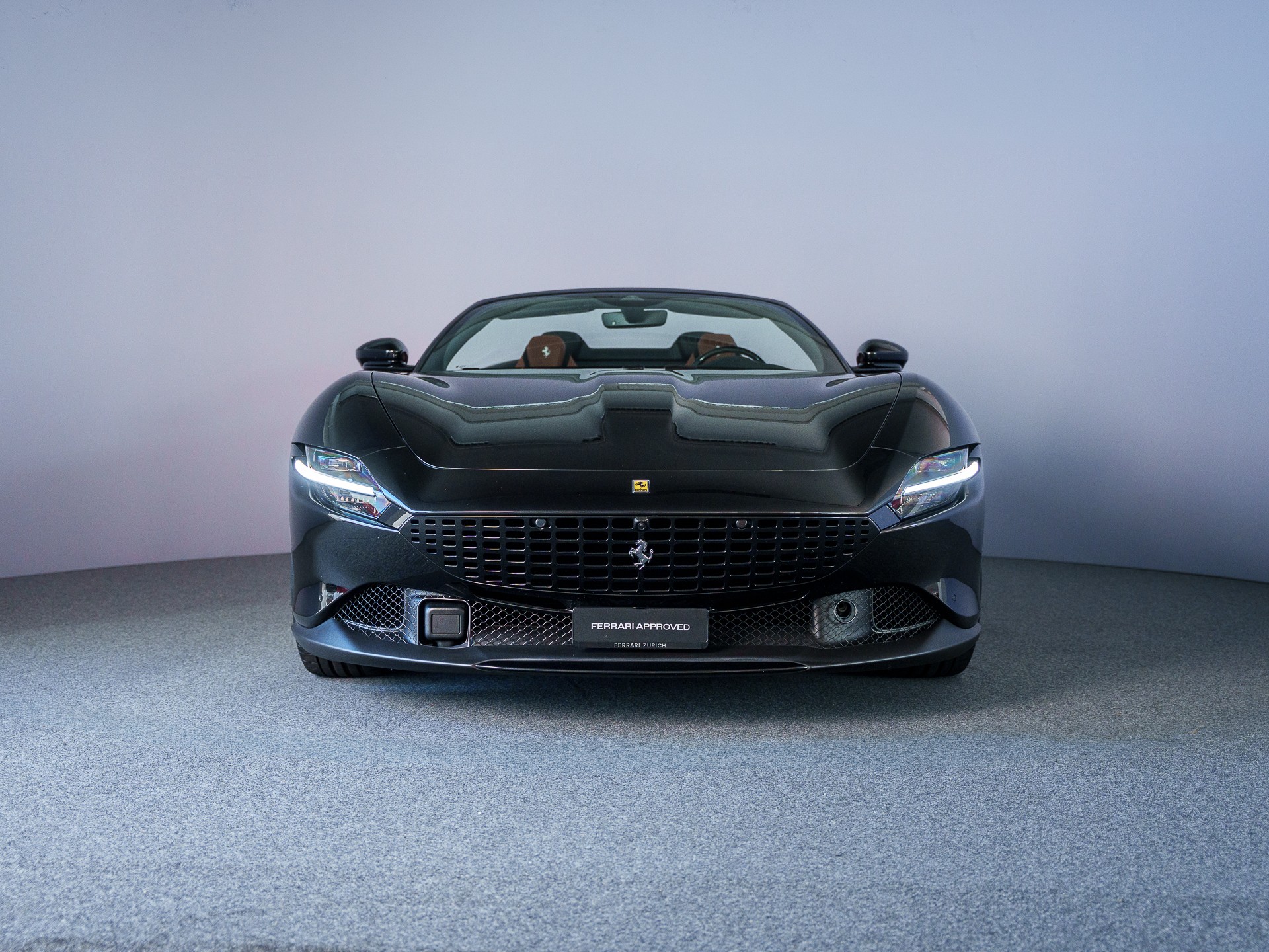 FERRARI Roma Spider 3.9 V8 T Nero Daytona-showroom-element-1