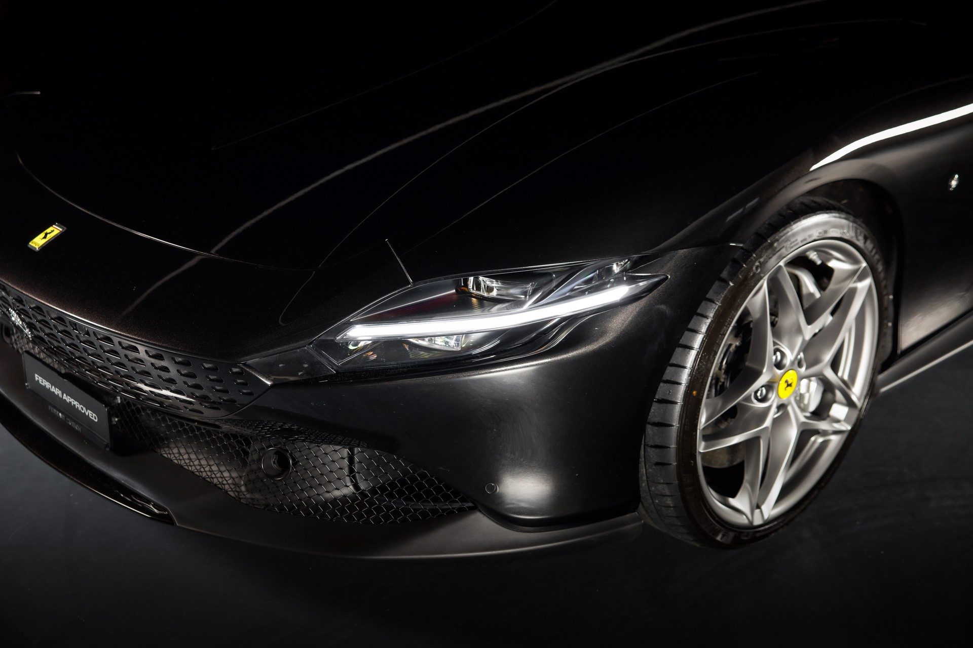 FERRARI Roma Spider 3.9 V8 T Nero Daytona-image-6