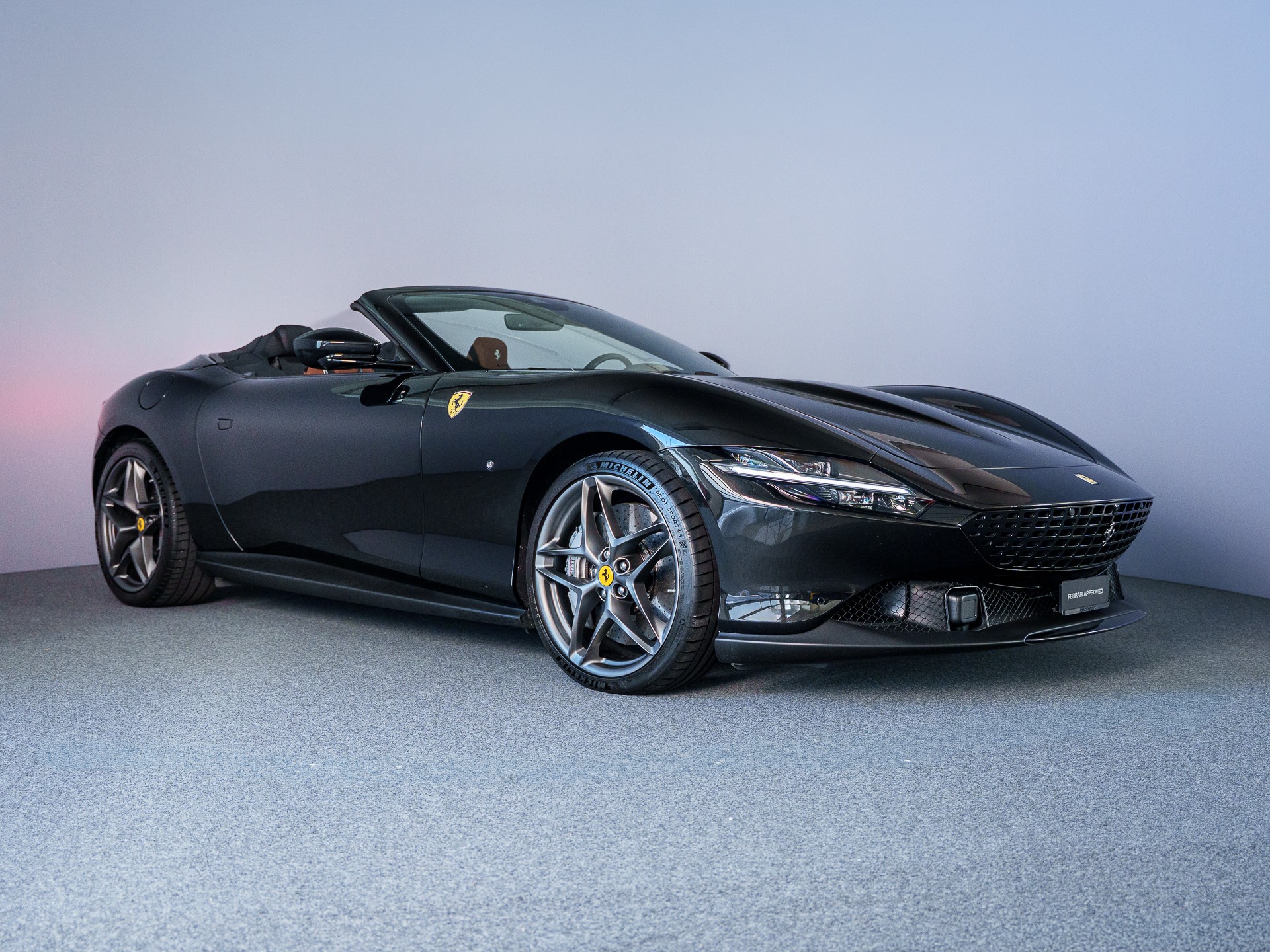FERRARI Roma Spider 3.9 V8 T Nero Daytona-showroom-element-2