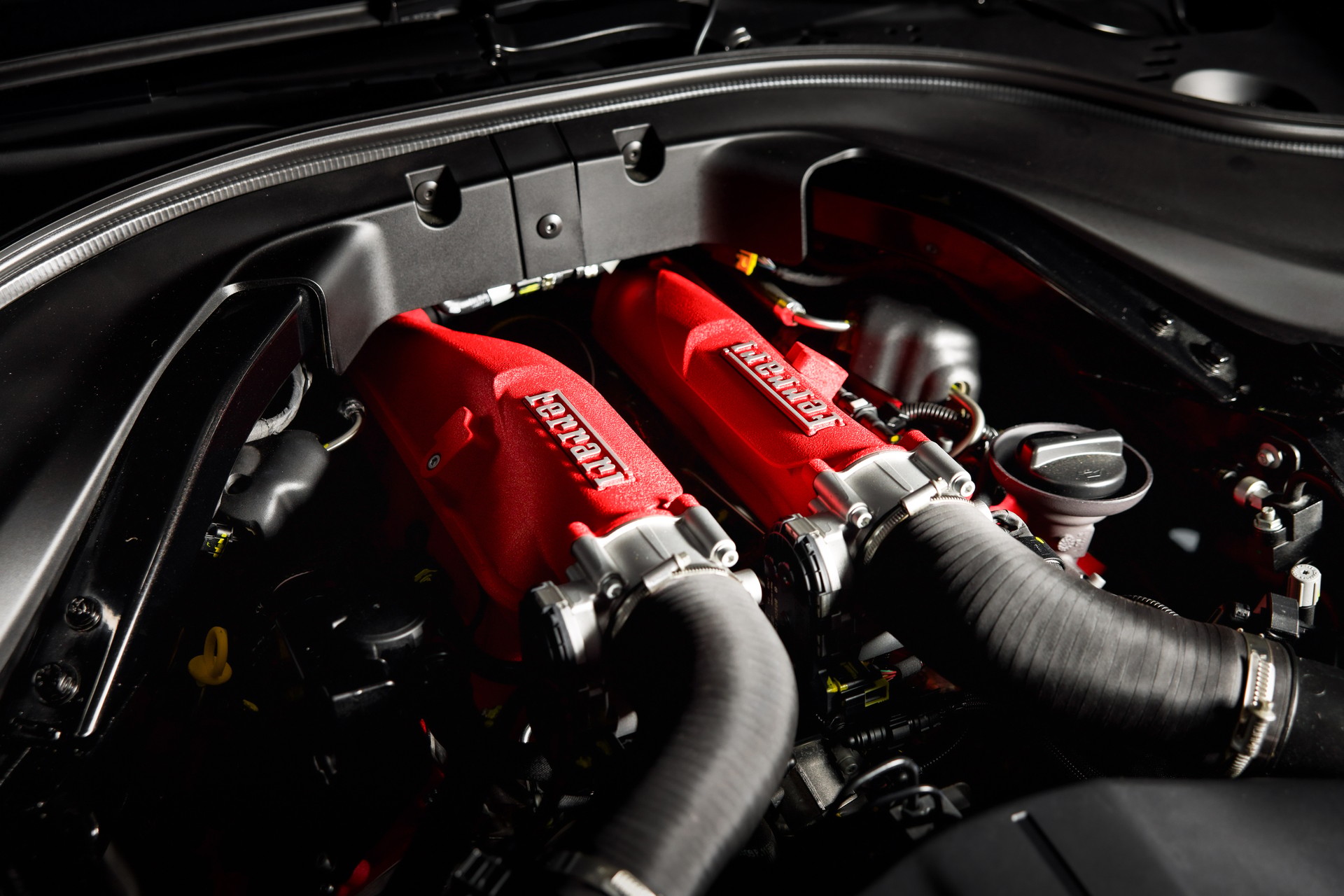 FERRARI Roma Spider 3.9 V8 T Nero Daytona-image-20