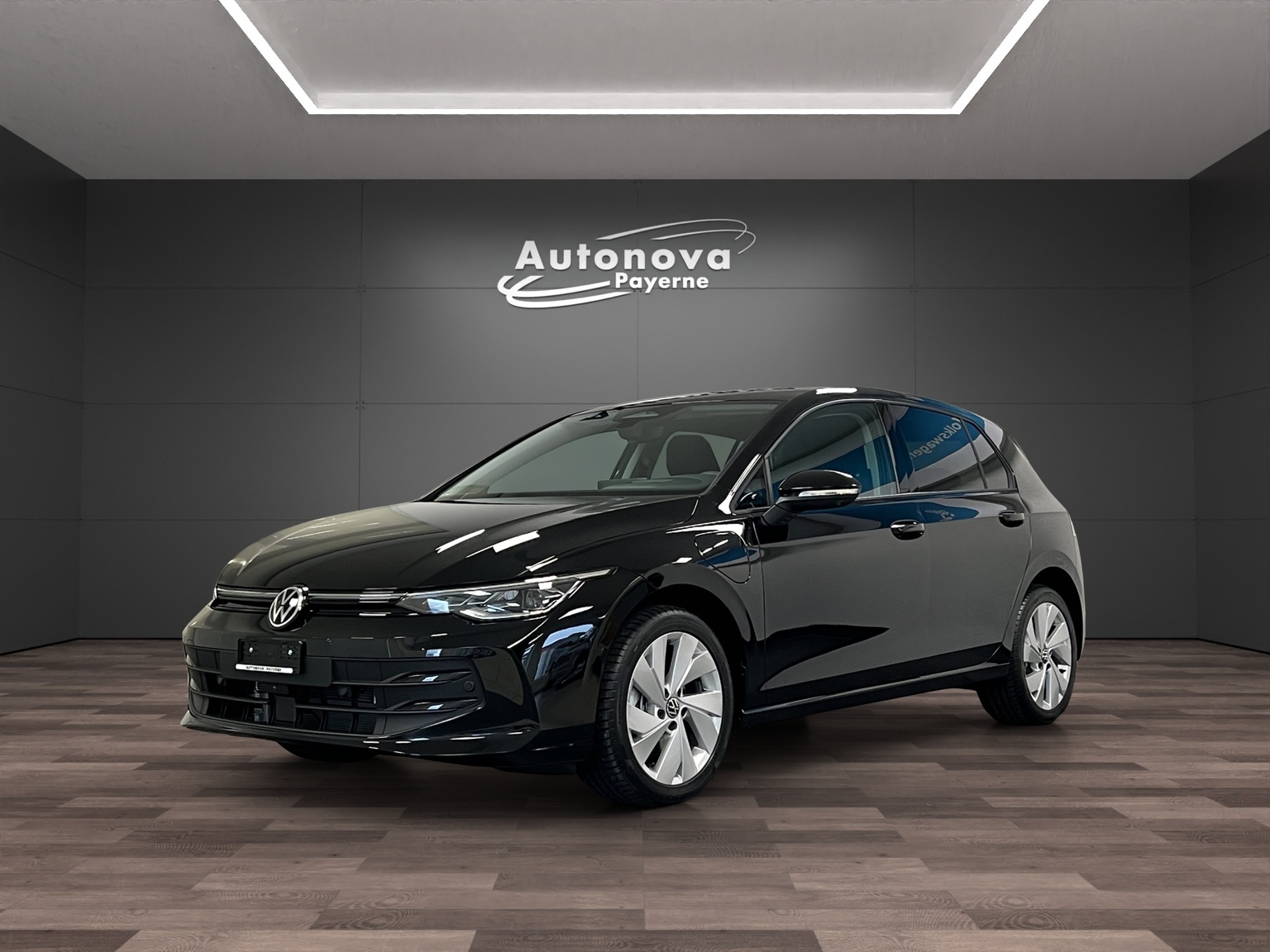 VW Golf 1.5 TSI PHEV Life-image-0