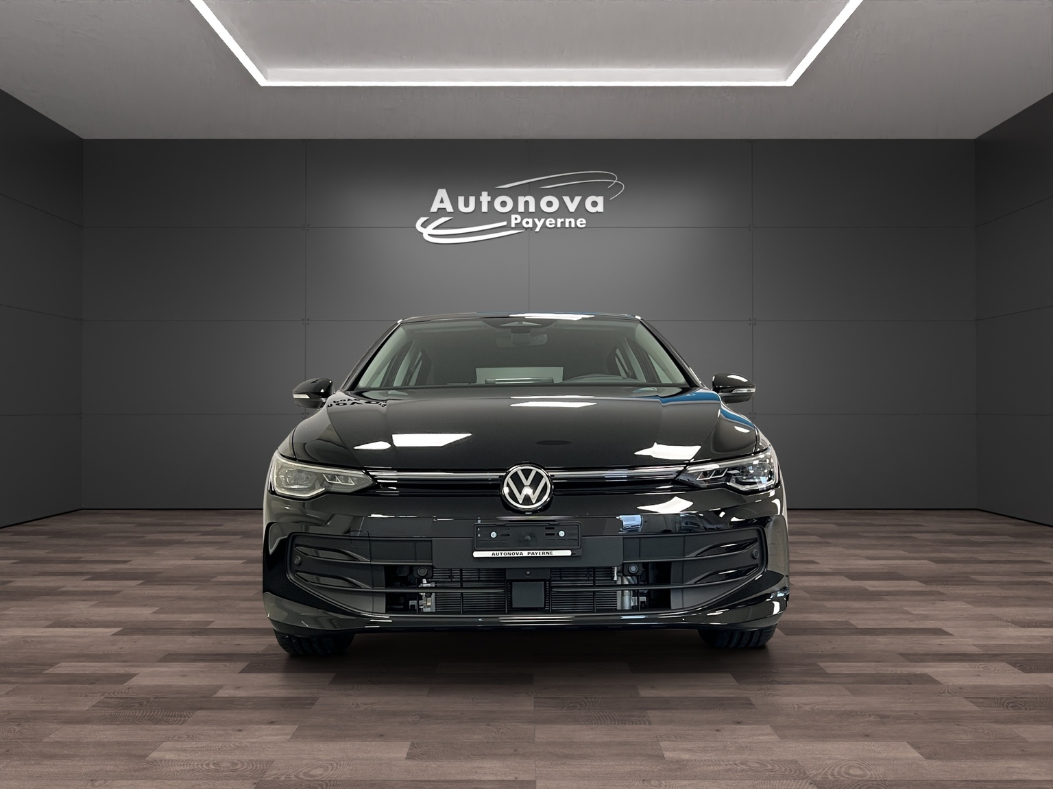VW Golf 1.5 TSI PHEV Life-image-1