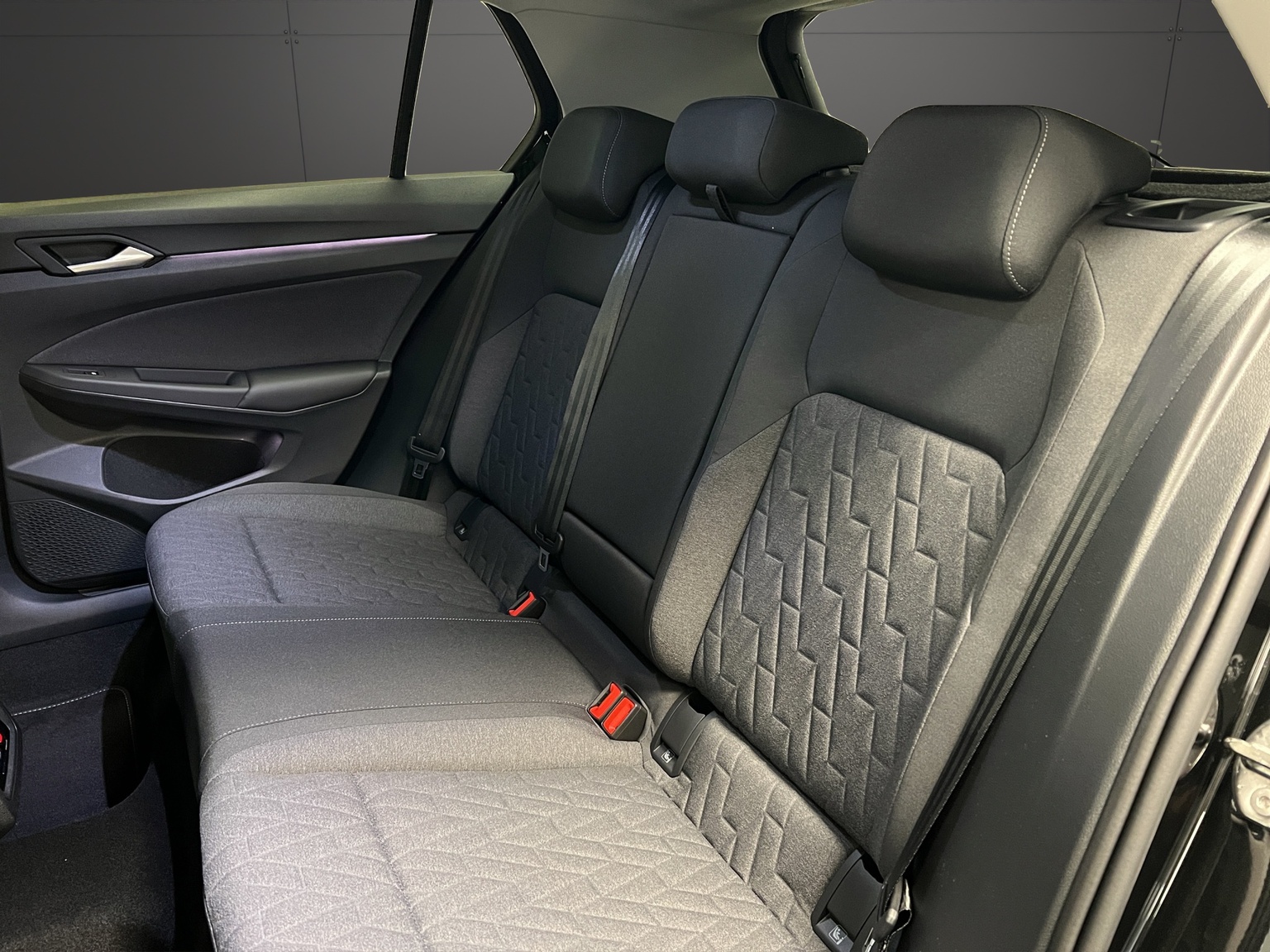 VW Golf 1.5 TSI PHEV Life-image-7
