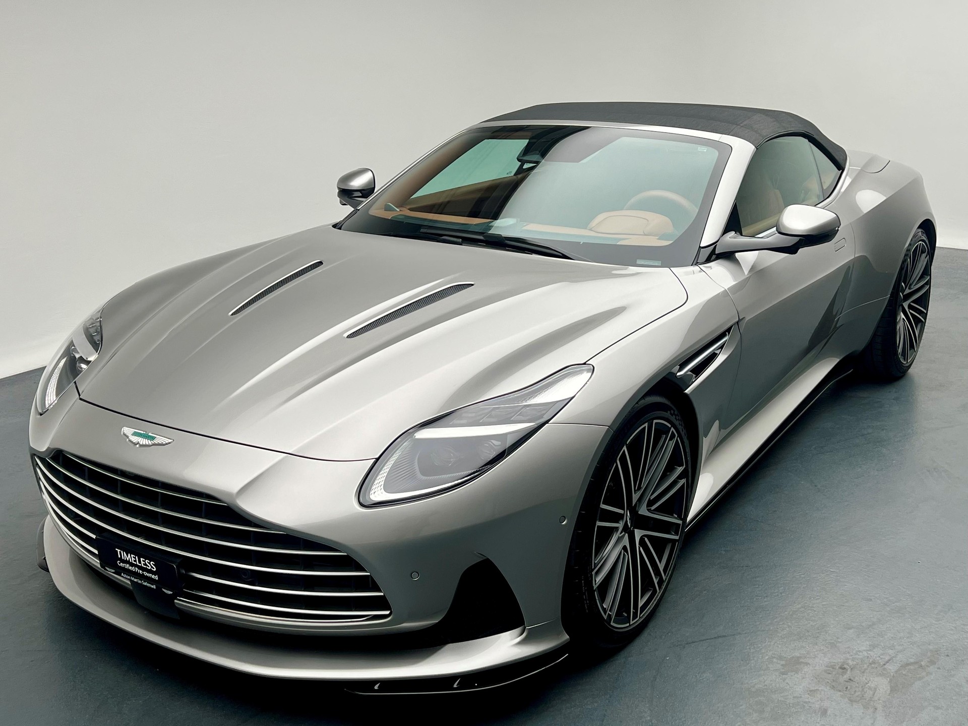 ASTON MARTIN DB12 Volante 4.0 V8 Bi-Turbo-image-20
