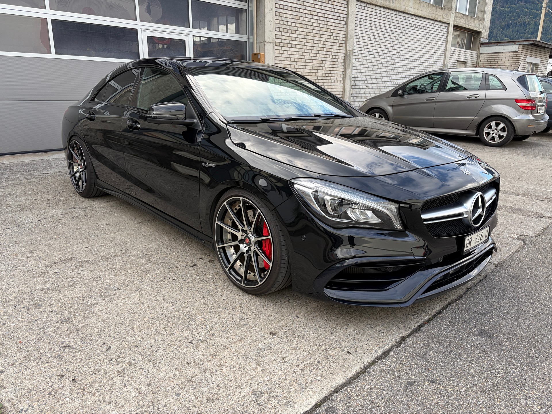 MERCEDES-BENZ CLA 45 AMG 4Matic Speedshift-image-1