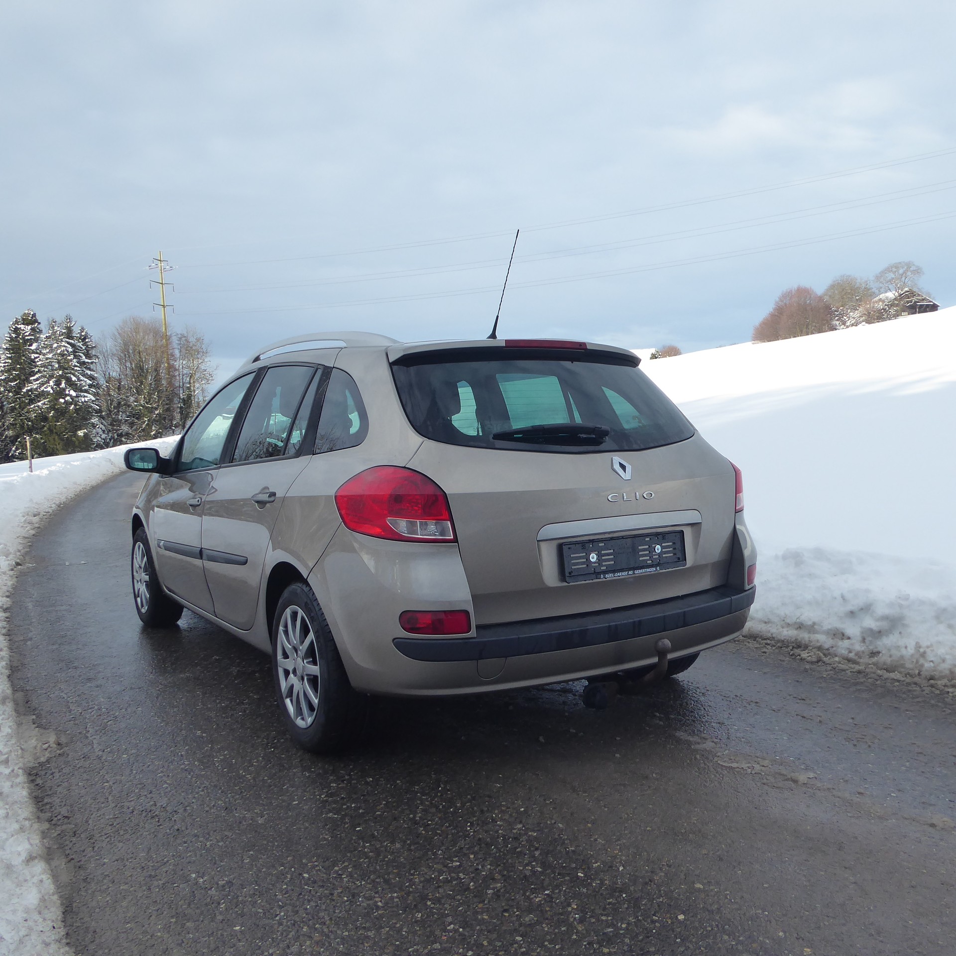 RENAULT Clio Grandtour 1.2 16V Turbo Dynamique-image-3