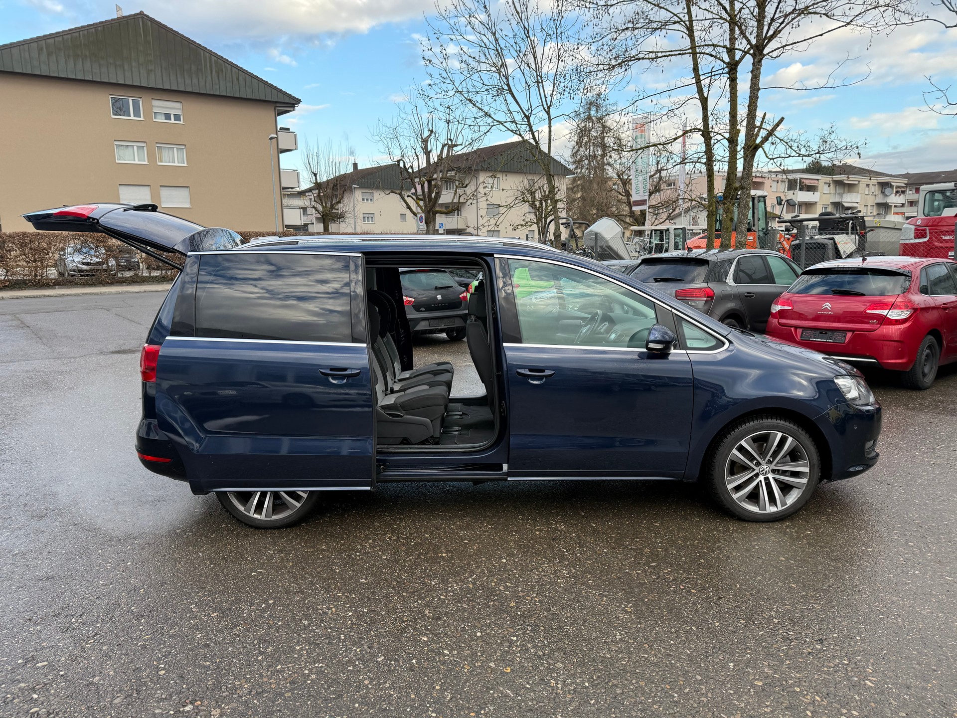 VW Sharan 2.0 TSI Highline DSG-image-6