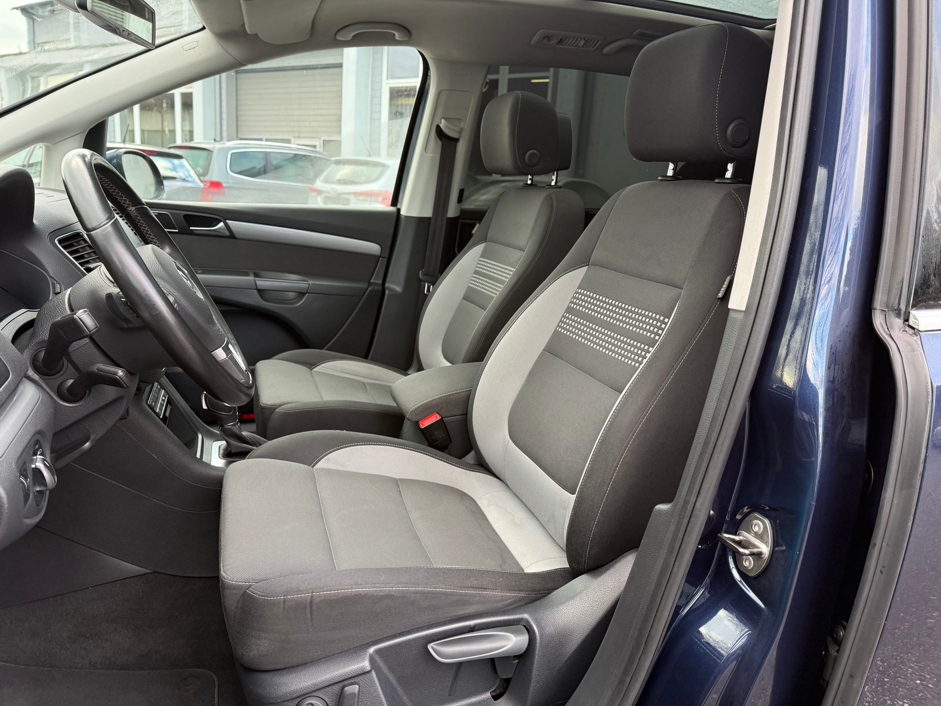 VW Sharan 2.0 TSI Highline DSG-image-10