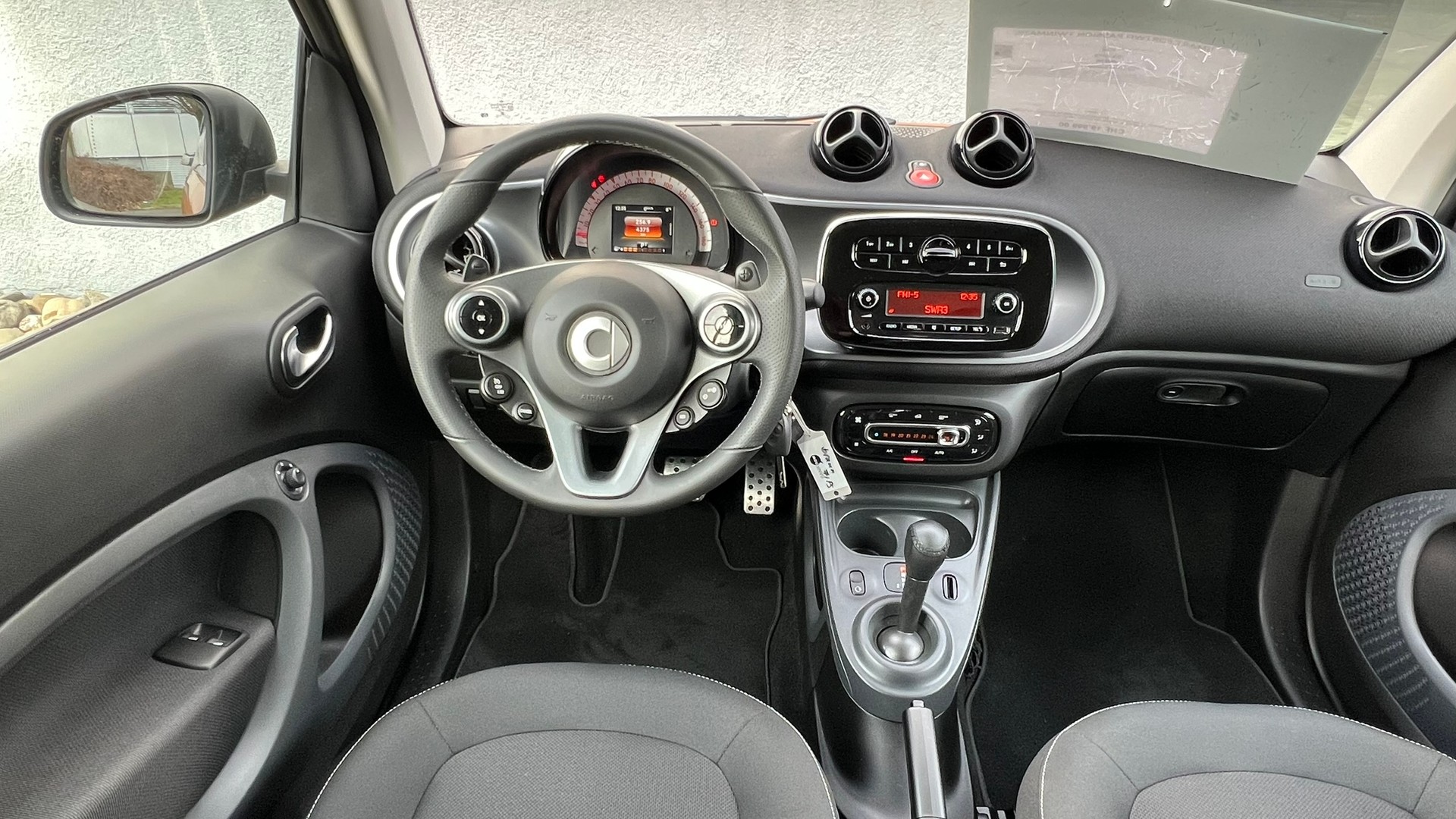 SMART FORTWO PASSION BLACK TWINMATIC l 71 PS-image-24