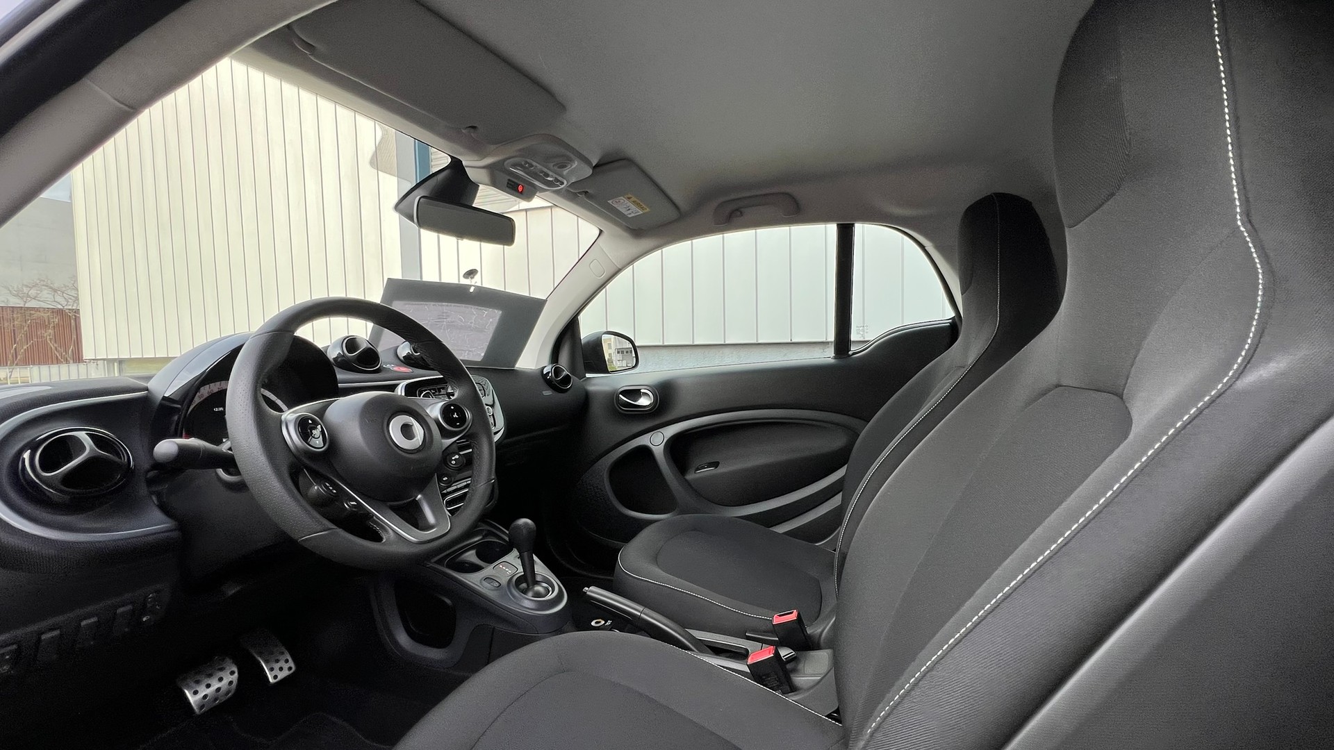 SMART FORTWO PASSION BLACK TWINMATIC l 71 PS-image-27
