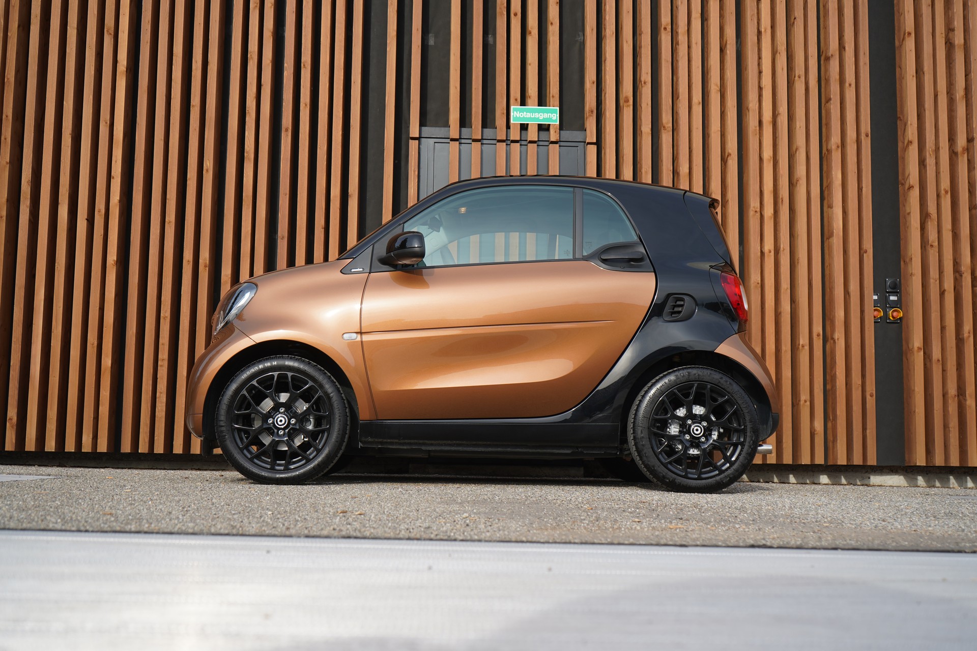 SMART FORTWO PASSION BLACK TWINMATIC l 71 PS-image-1