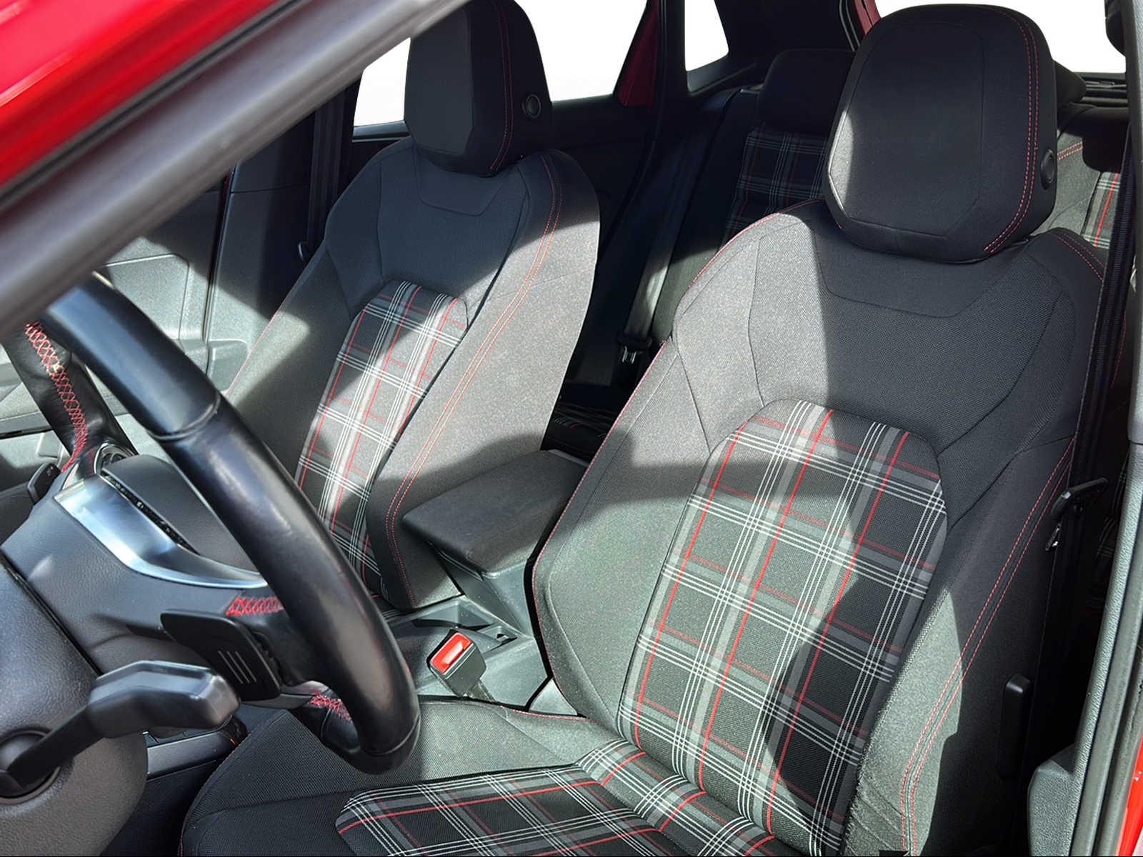 VW Polo 2.0 TSI GTI DSG-image-8